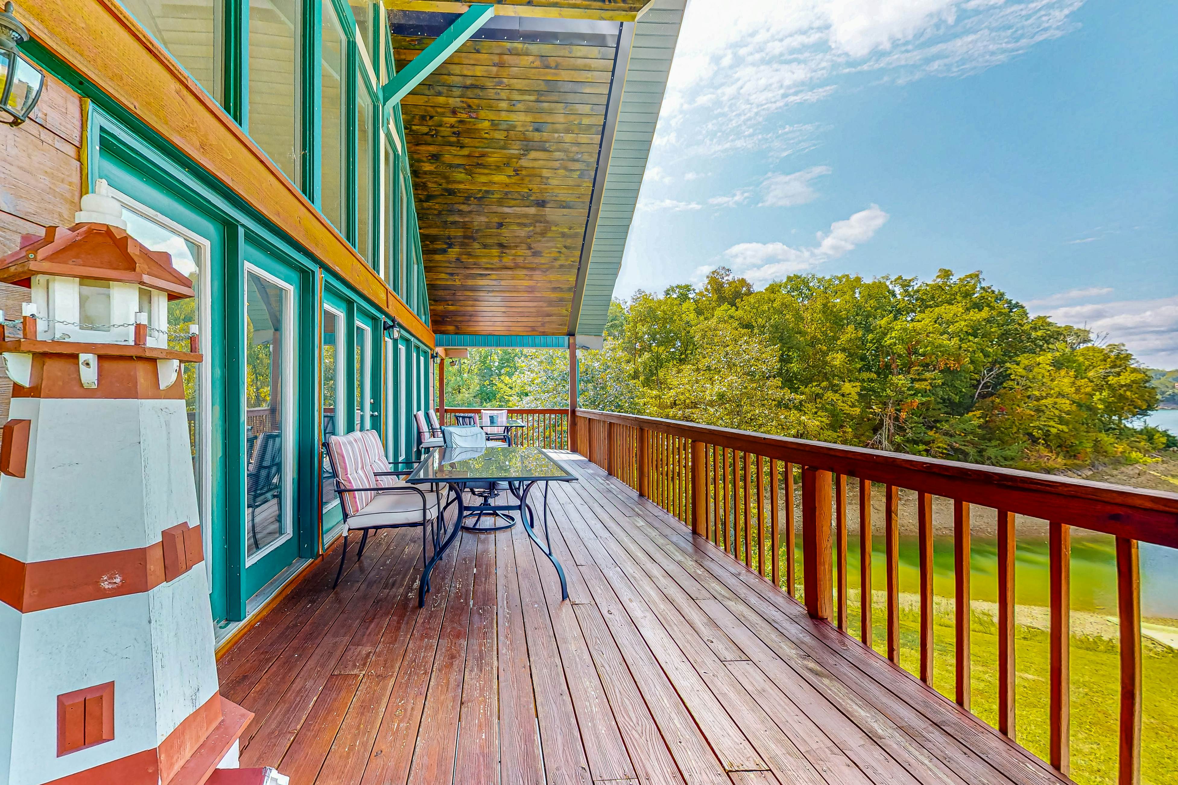 Lakefront Cabin W Views・Boat Ramp・Dock・Hot Tub