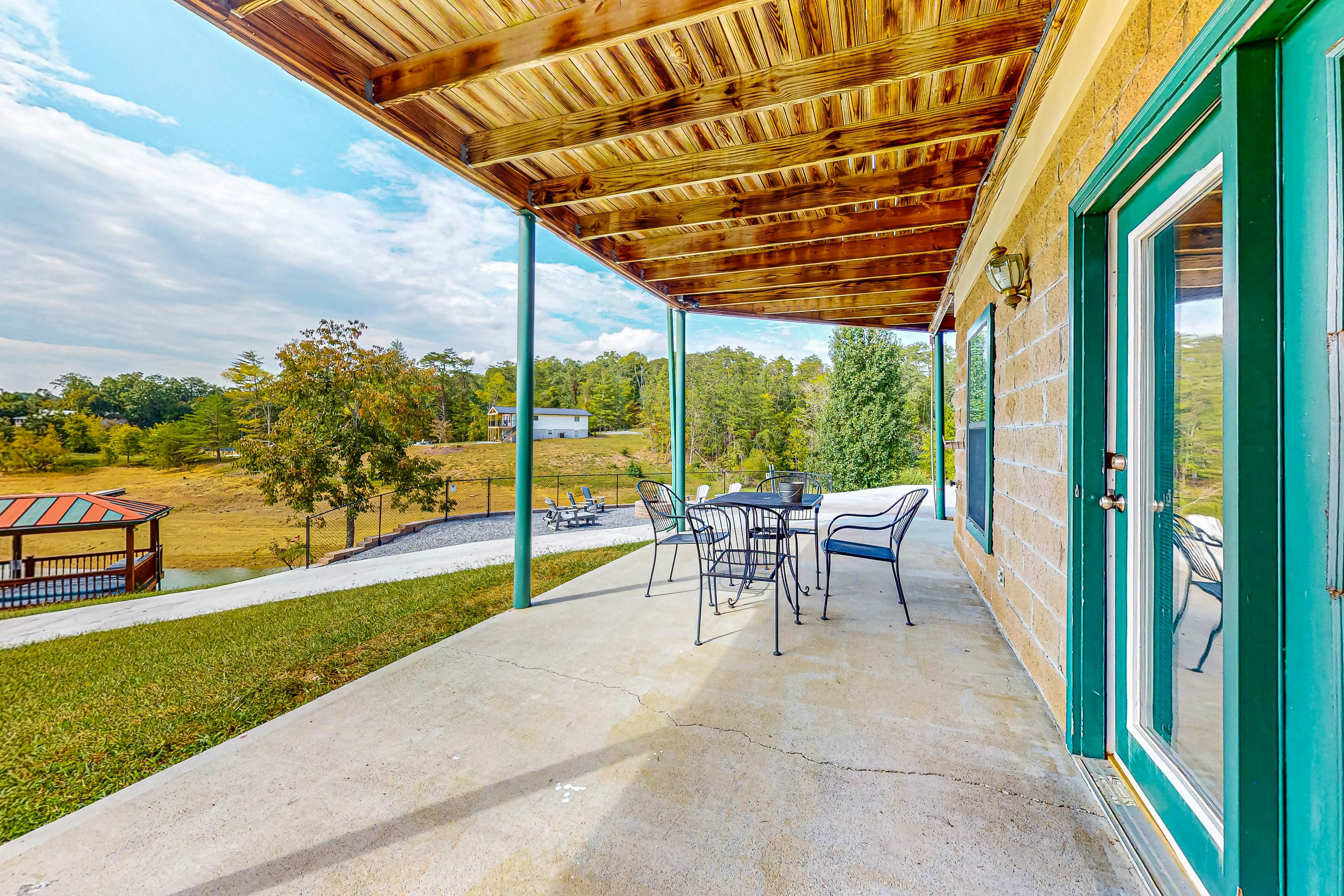 Lakefront Cabin W Views・Boat Ramp・Dock・Hot Tub