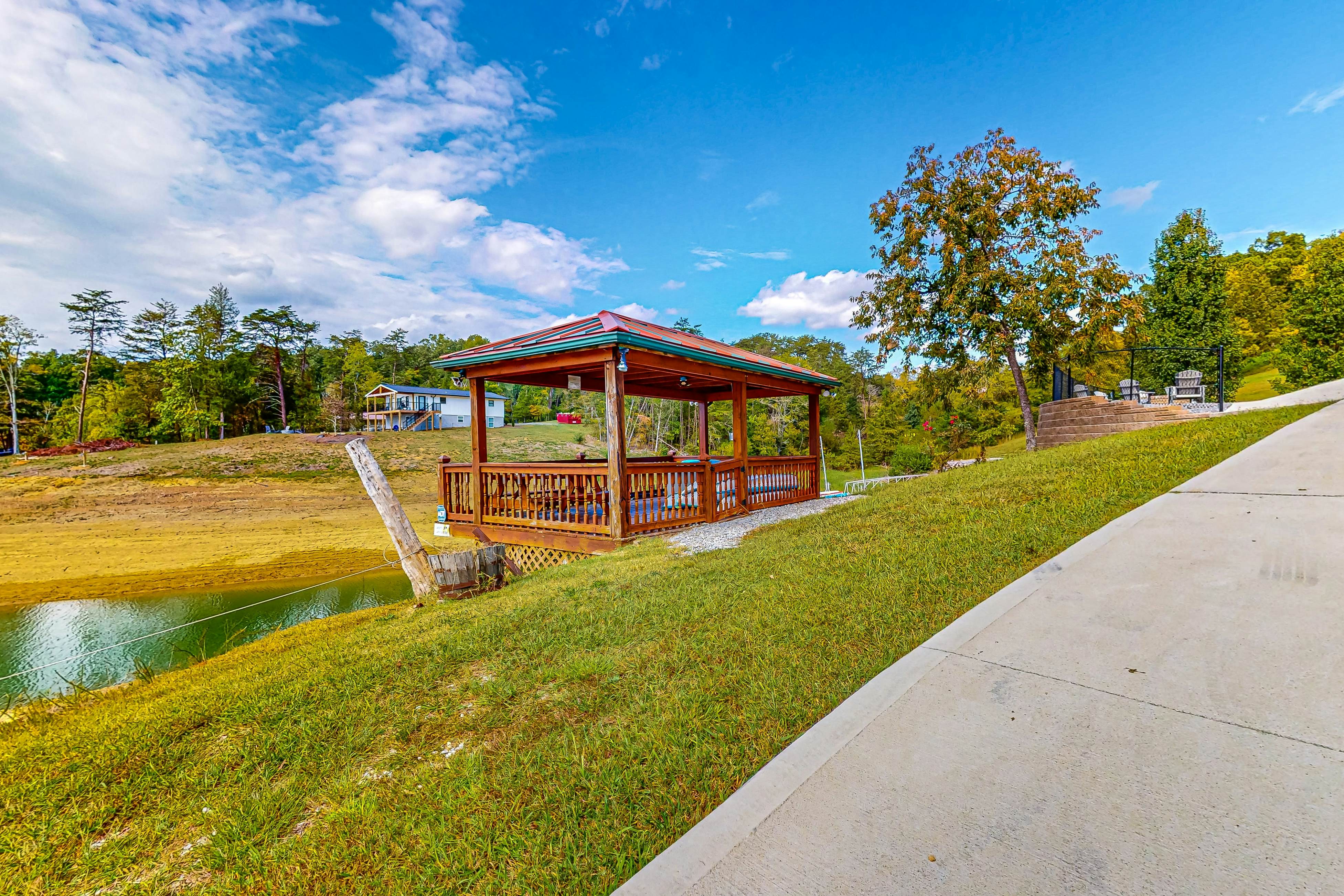 Lakefront Cabin W Views・Boat Ramp・Dock・Hot Tub