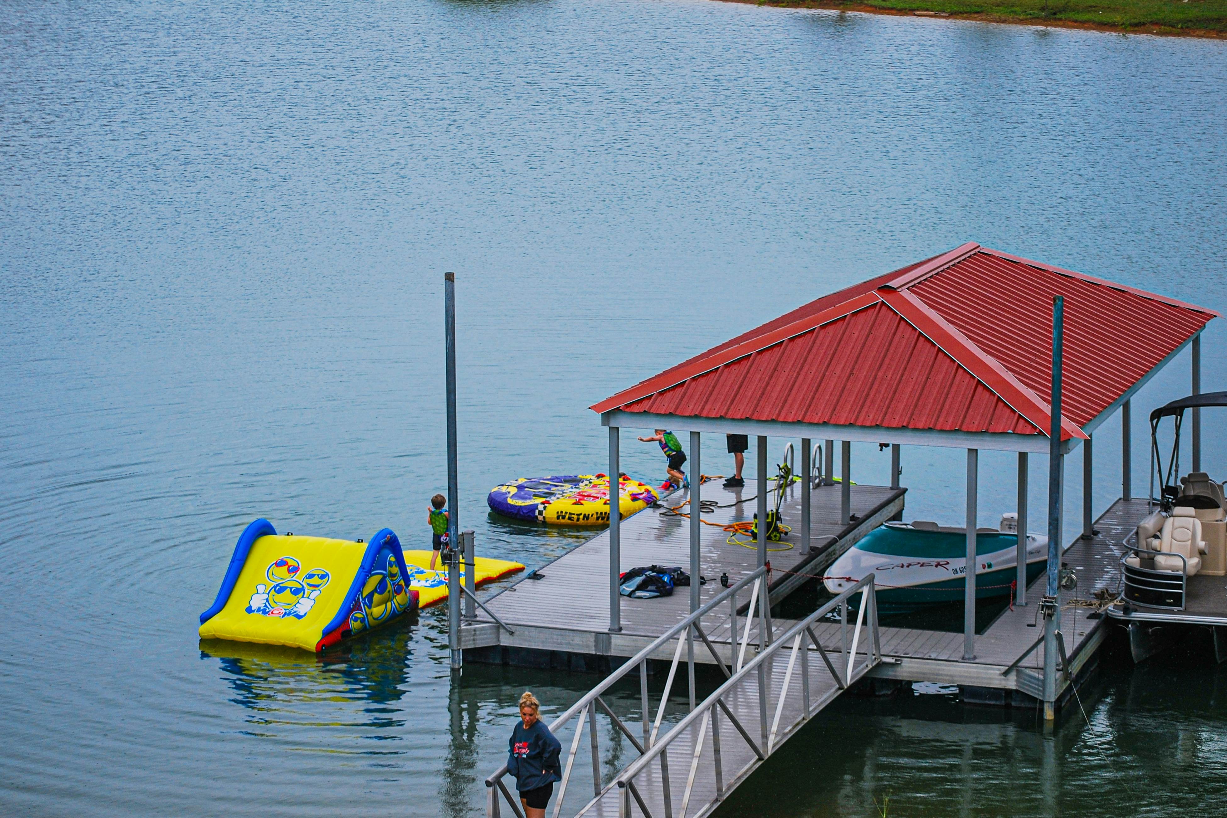 Lakefront Cabin W Views・Boat Ramp・Dock・Hot Tub