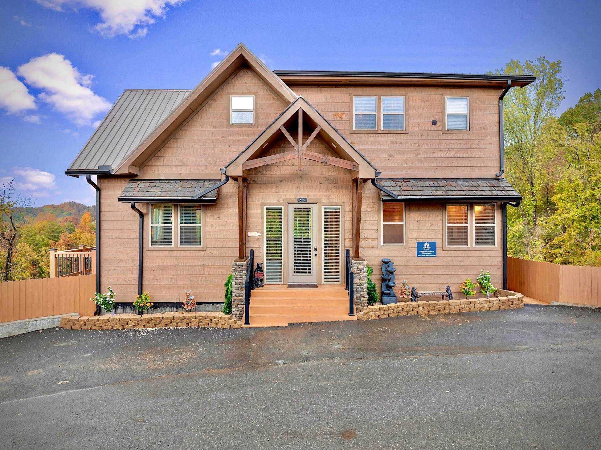 Lake View Cabin, Sleeps 10・Hot Tub・Games・Theater