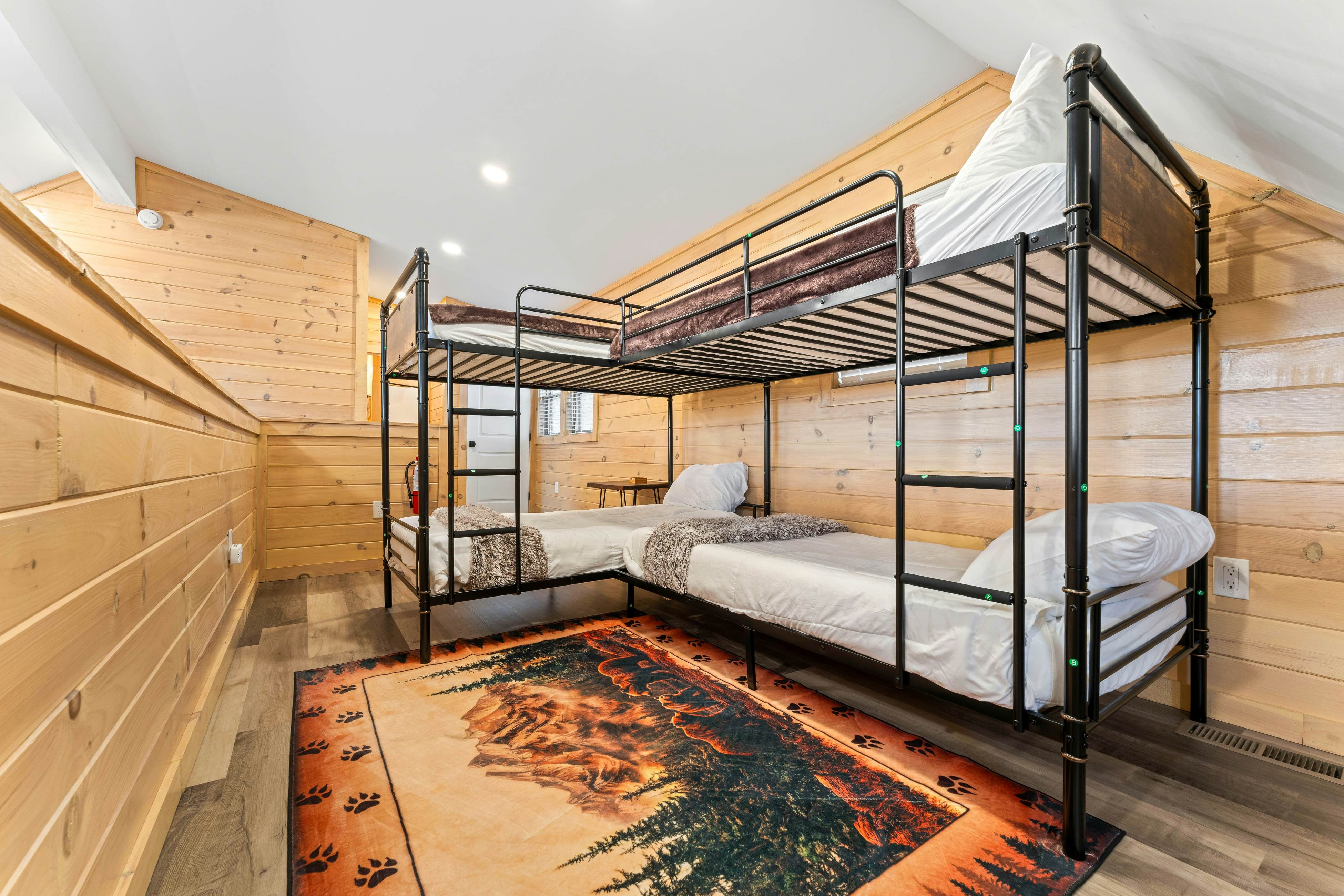 Lake View Cabin, Sleeps 10・Hot Tub・Games・Theater