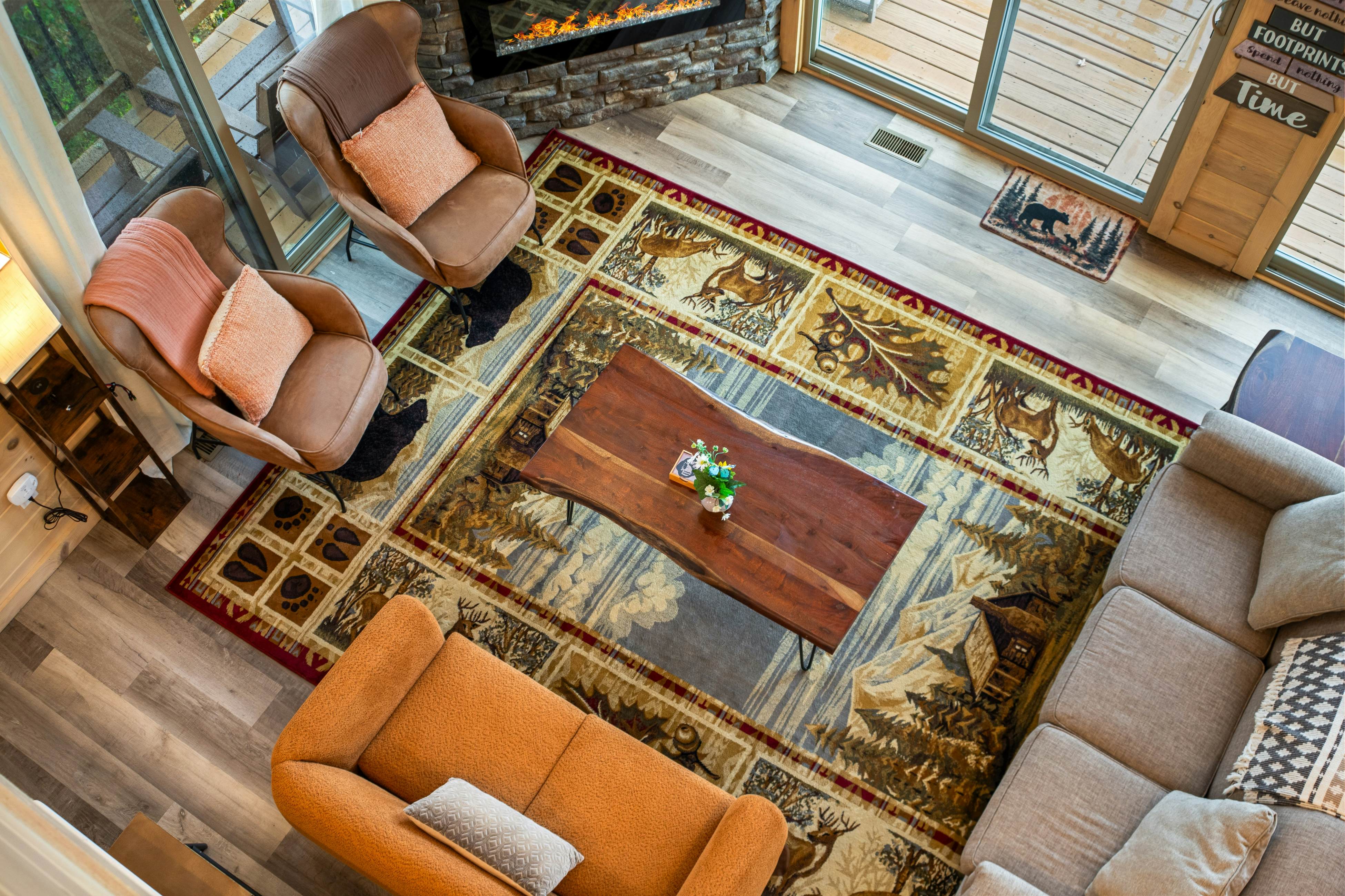 Lake View Cabin, Sleeps 10・Hot Tub・Games・Theater