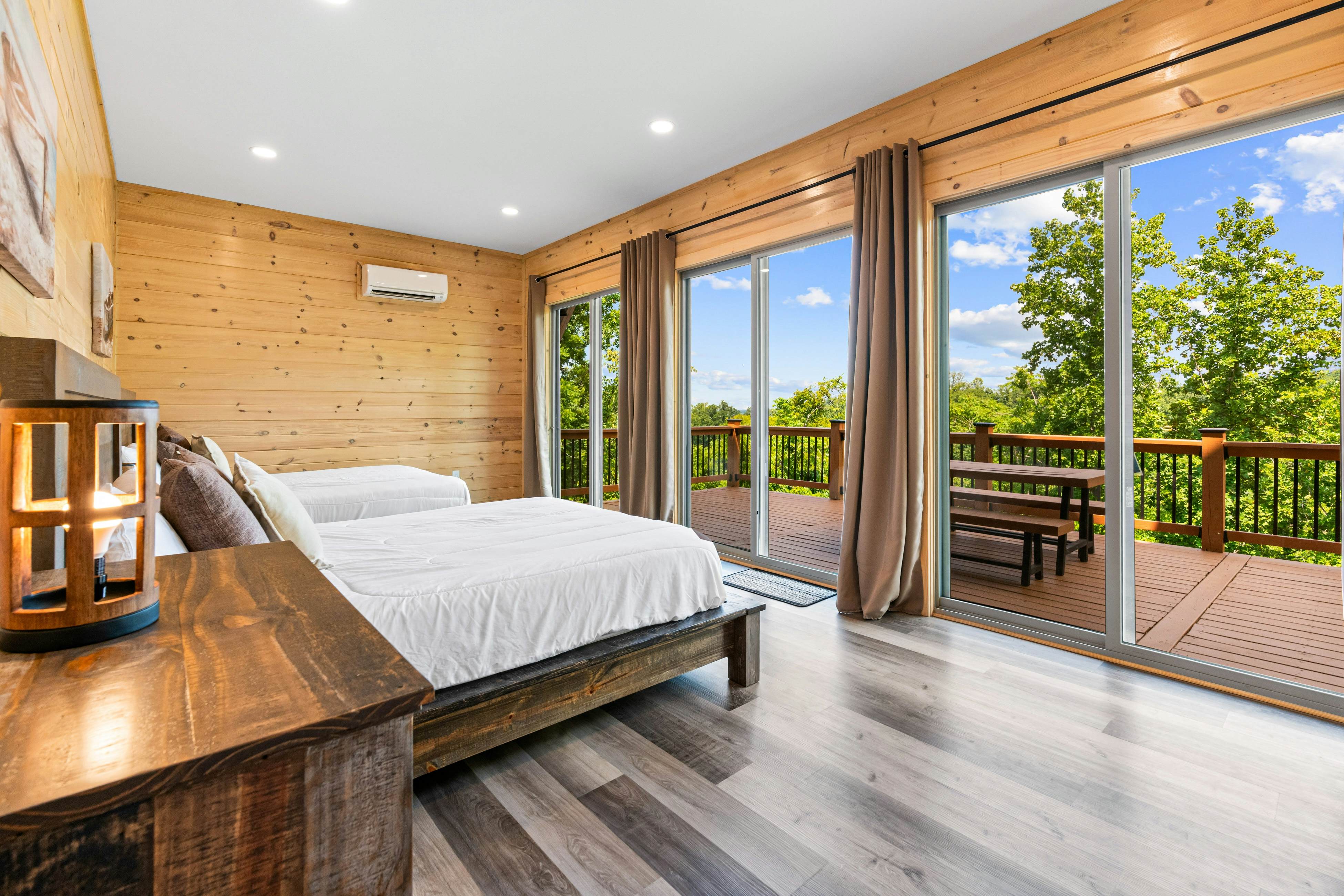 Lake View Cabin, Sleeps 10・Hot Tub・Games・Theater