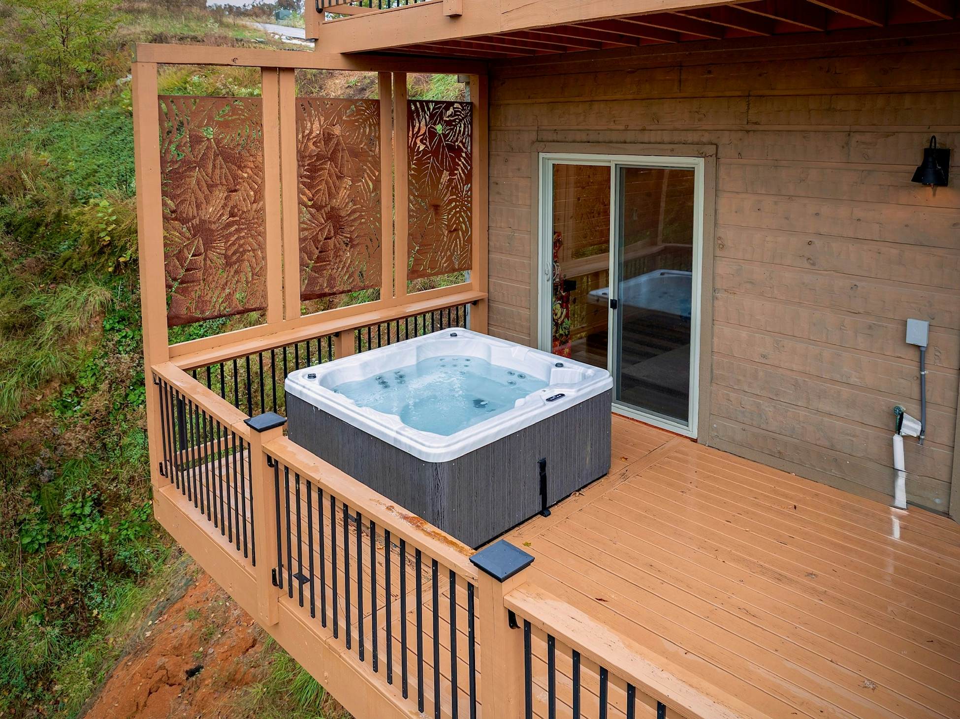 Lake View Cabin, Sleeps 10・Hot Tub・Games・Theater