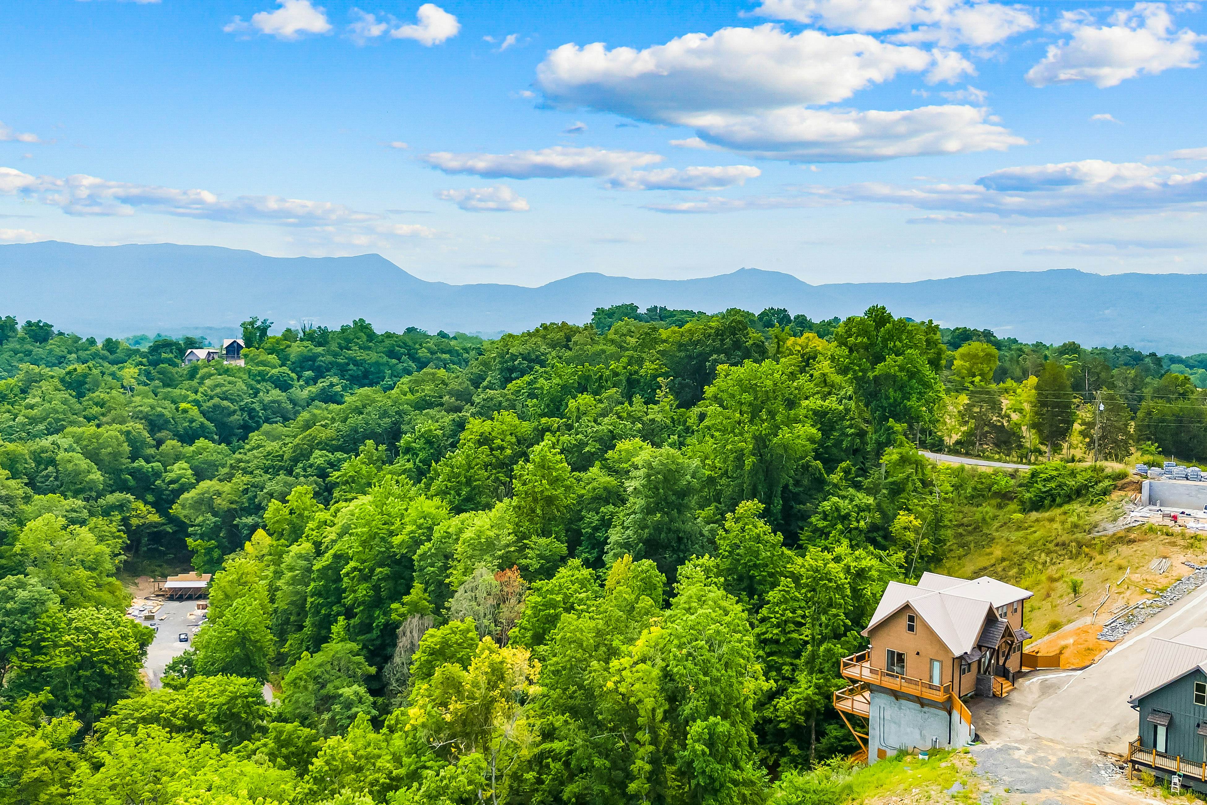 Lake View Cabin, Sleeps 10・Hot Tub・Games・Theater