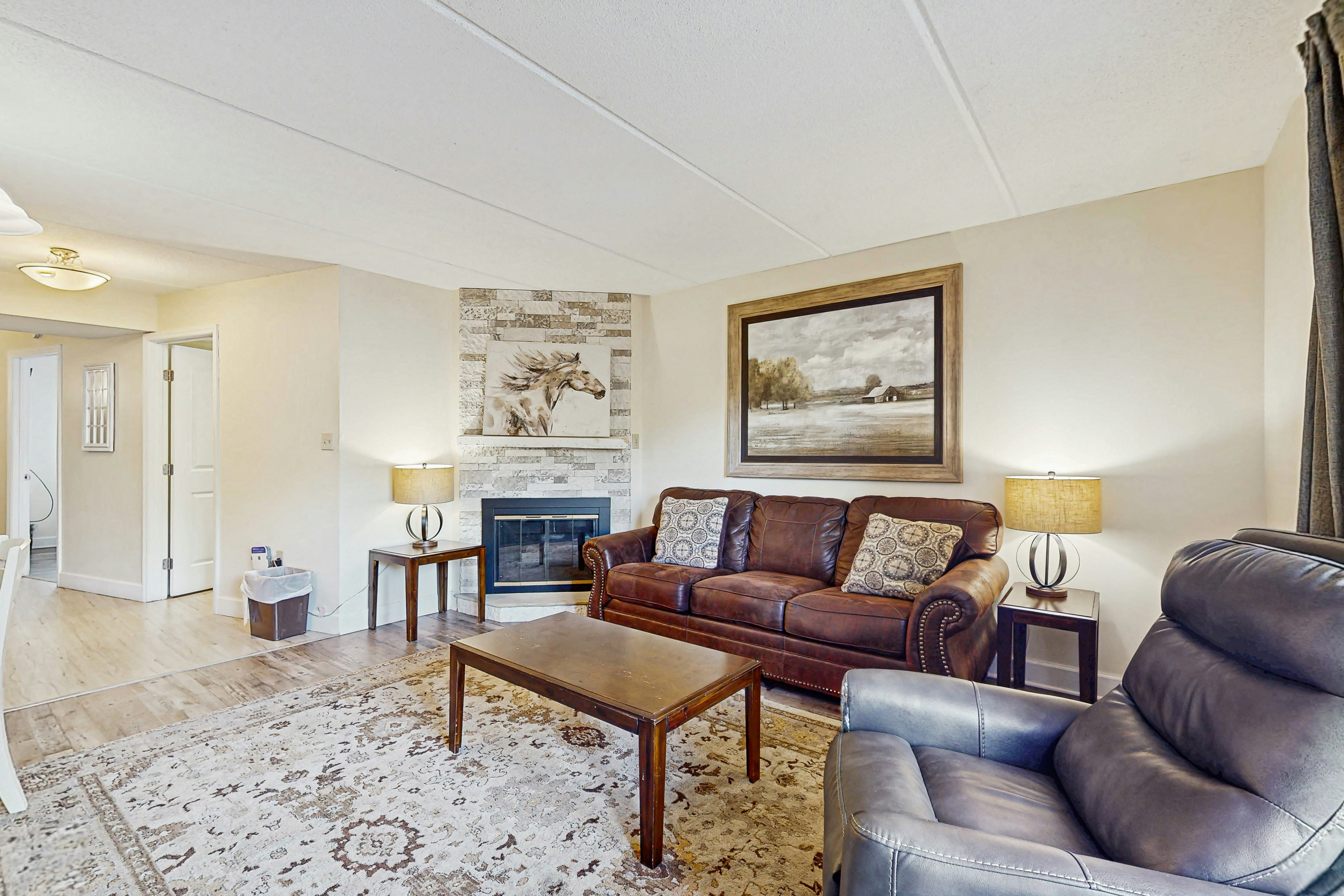 Cozy & Homey Condo W Furnished Balcony, Sleeps 4