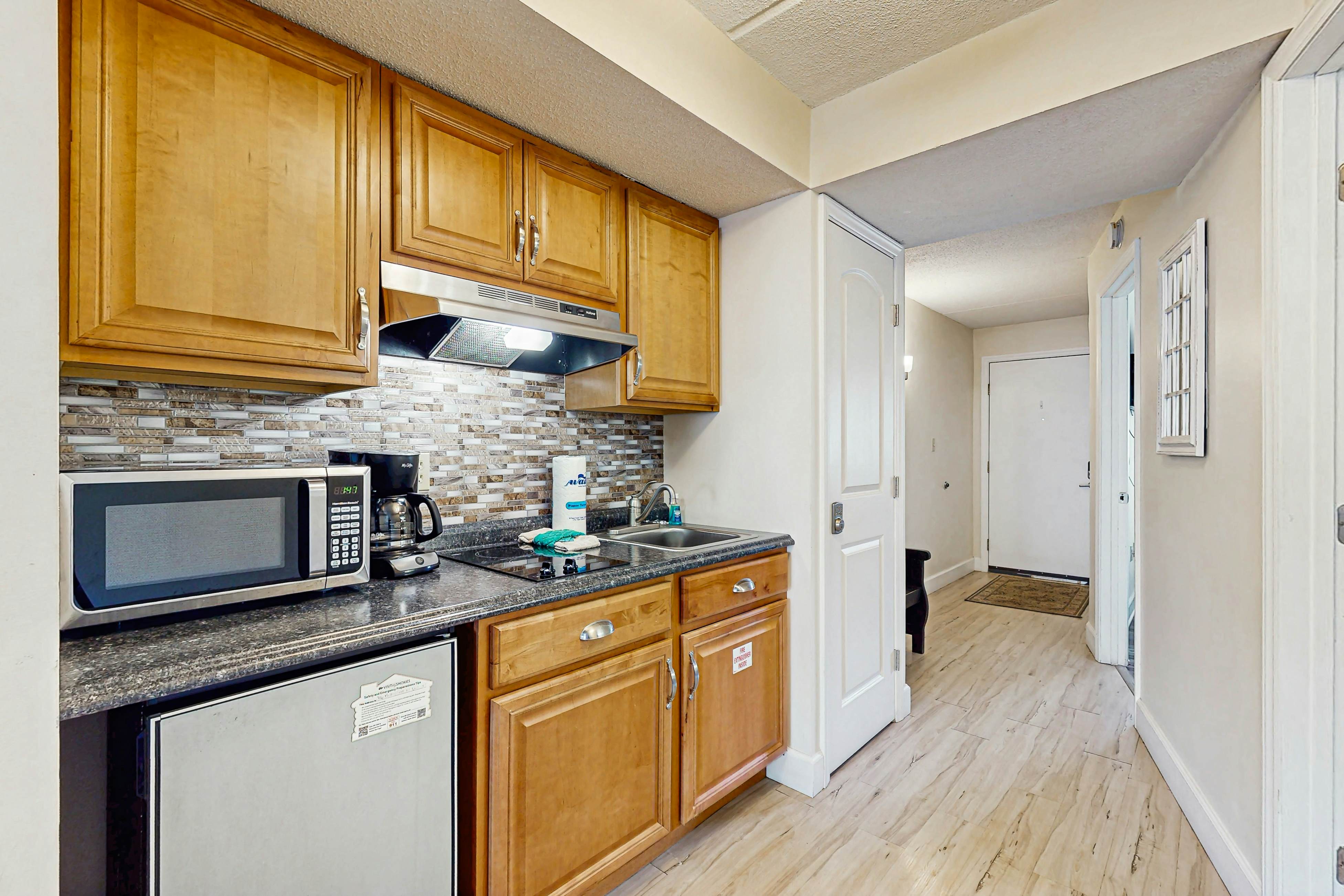 Cozy & Homey Condo W Furnished Balcony, Sleeps 4