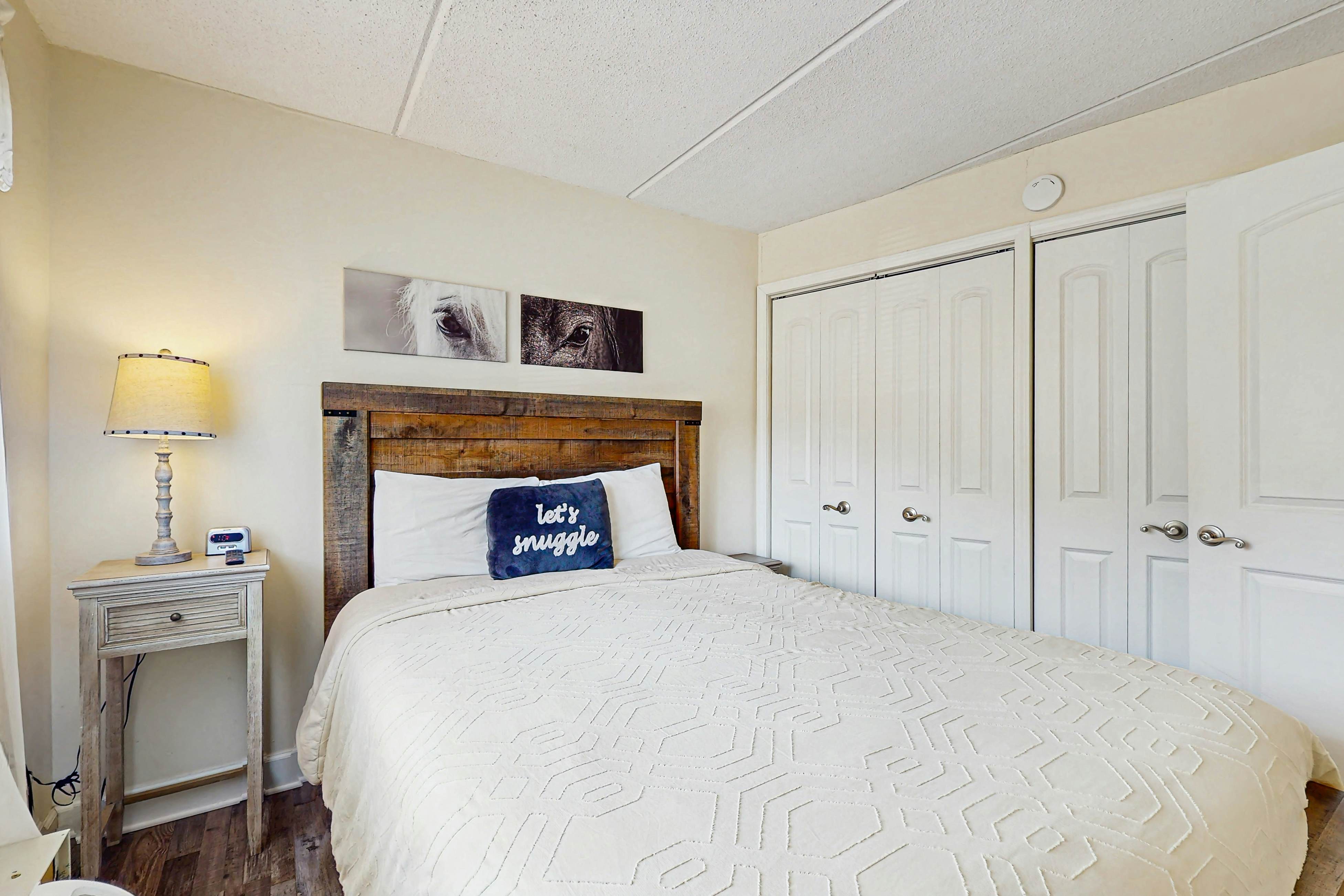 Cozy & Homey Condo W Furnished Balcony, Sleeps 4