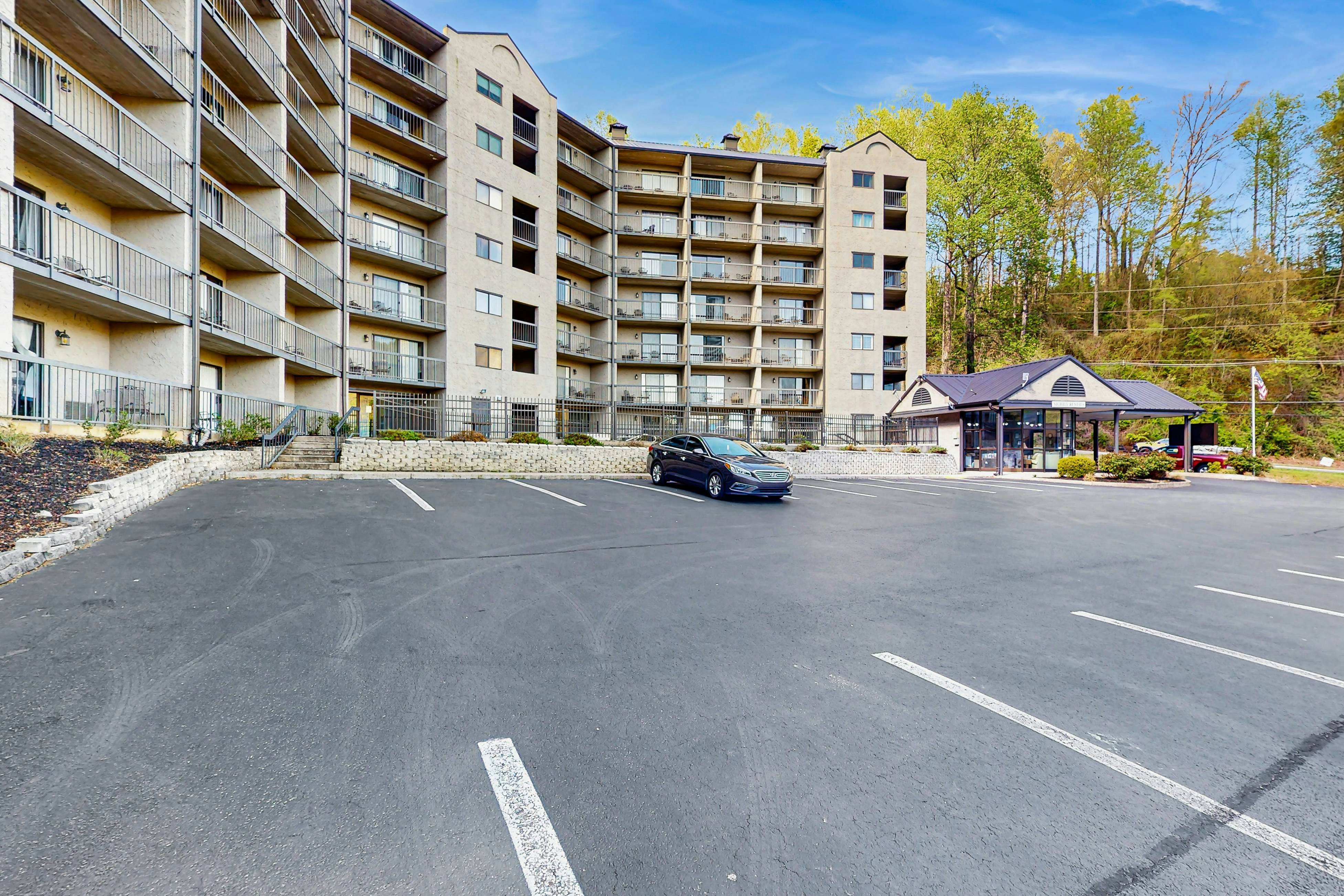 Cozy & Homey Condo W Furnished Balcony, Sleeps 4