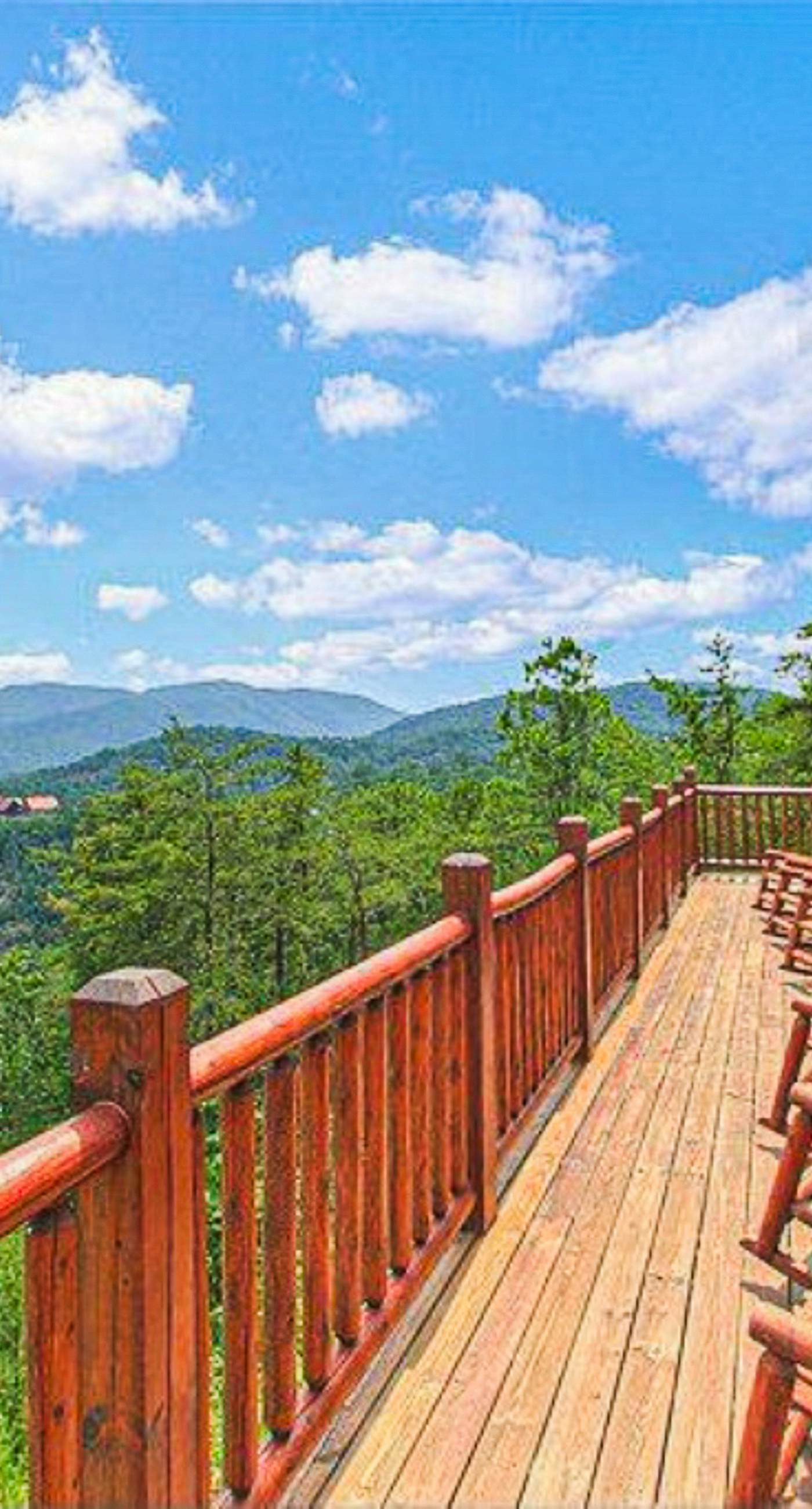 Grizzly Manor, Sleep 18, Amazing Mtn Views, Hot Tub