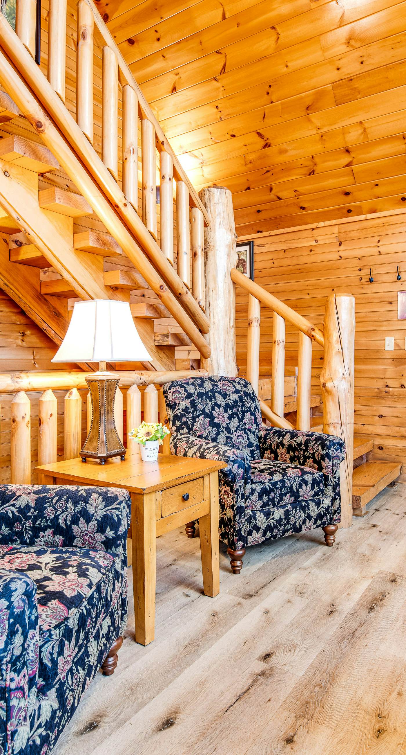 Grizzly Manor, Sleep 18, Amazing Mtn Views, Hot Tub