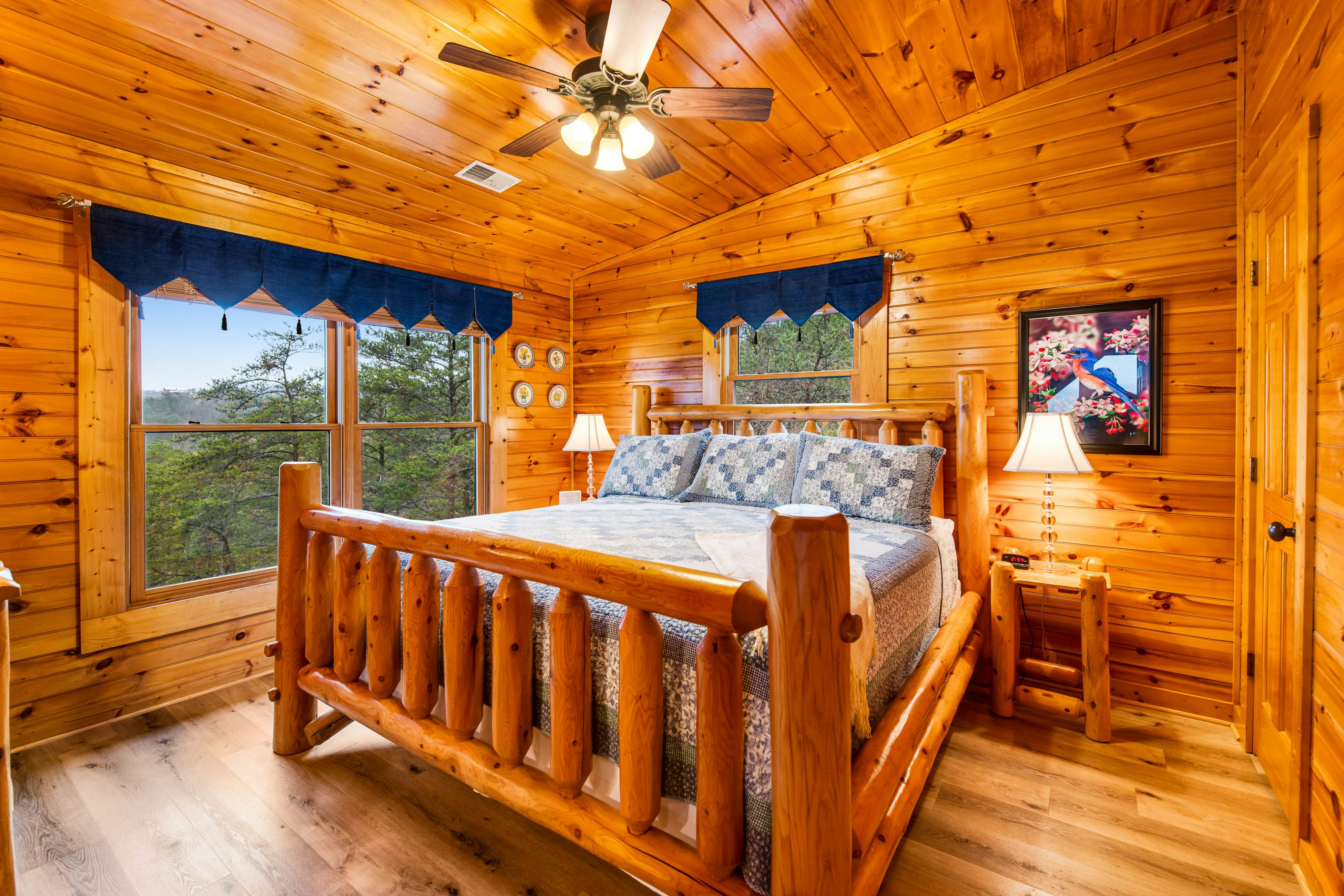 Grizzly Manor, Sleep 18・Amazing Mtn Views・Hot Tub