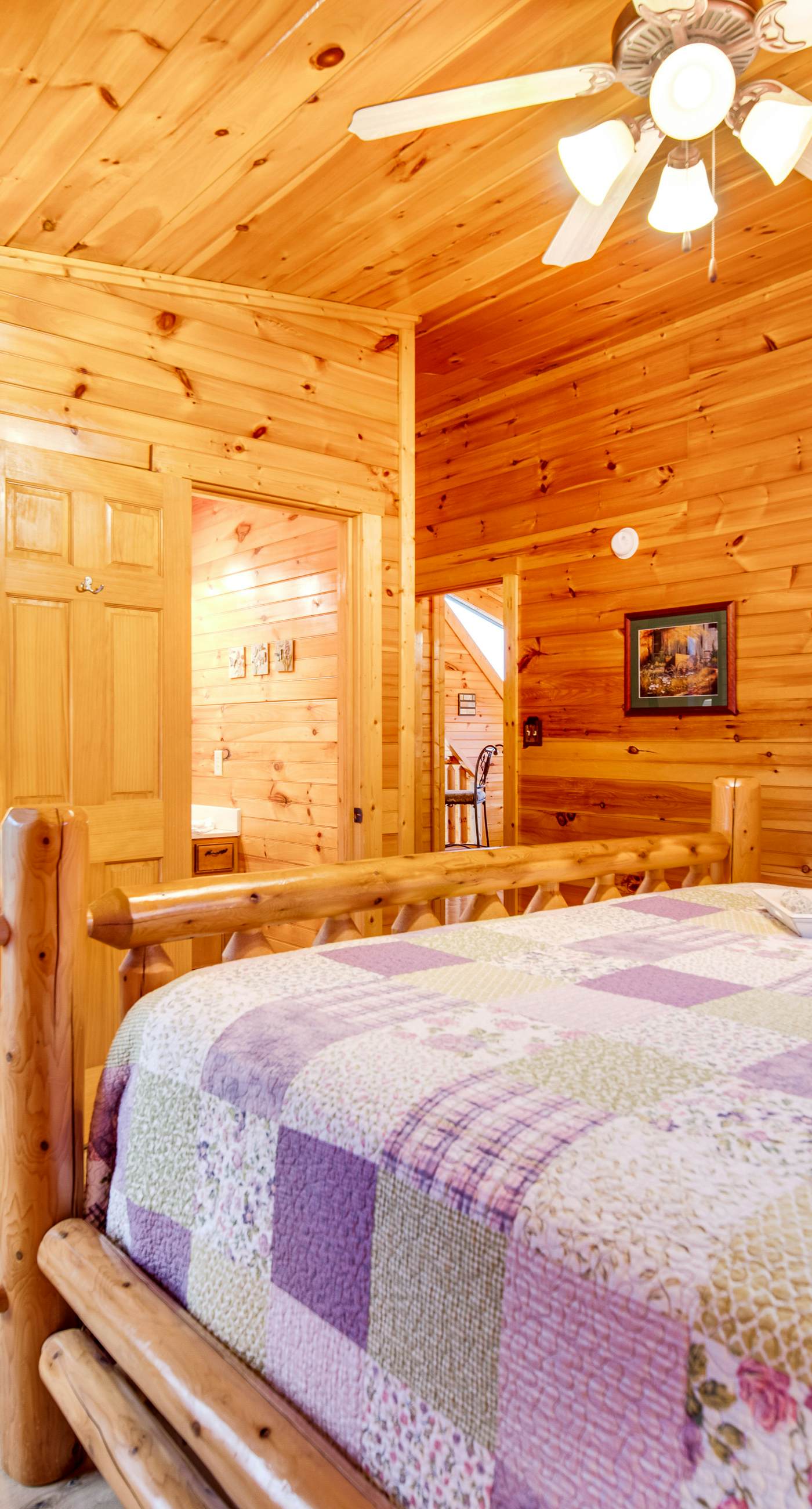 Grizzly Manor, Sleep 18, Amazing Mtn Views, Hot Tub