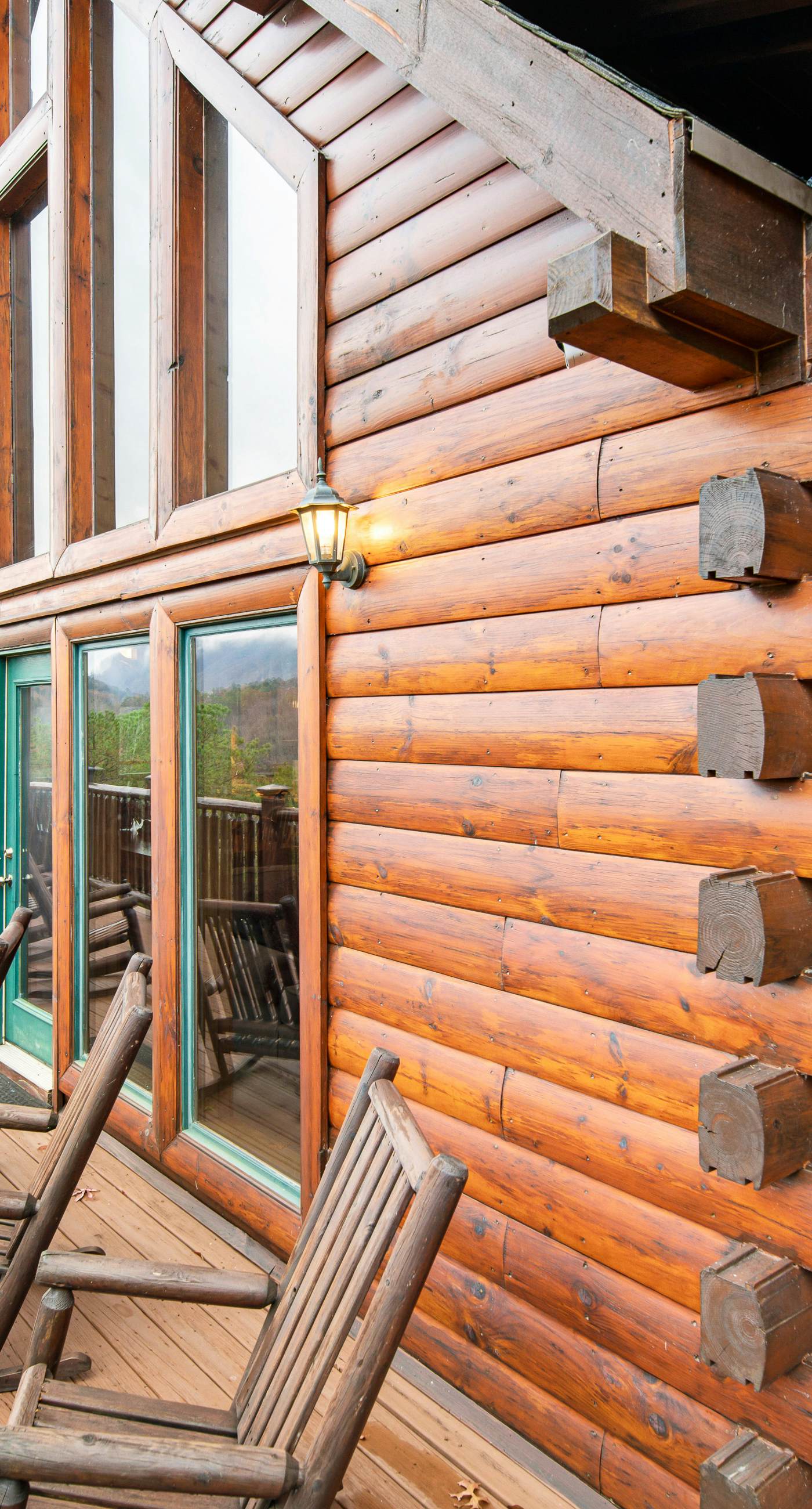 Grizzly Manor, Sleep 18, Amazing Mtn Views, Hot Tub