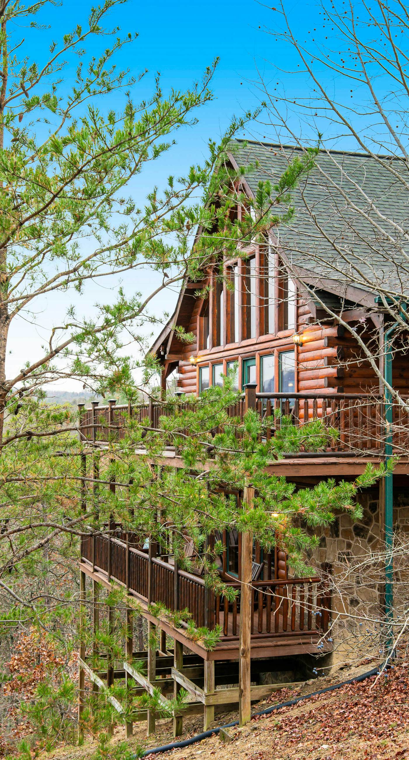 Grizzly Manor, Sleep 18, Amazing Mtn Views, Hot Tub