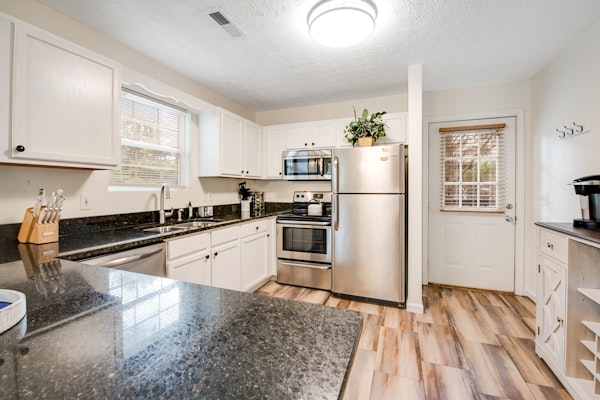 Dog Welcome Cottage Near Smokies, Sleeps 4・Firepit