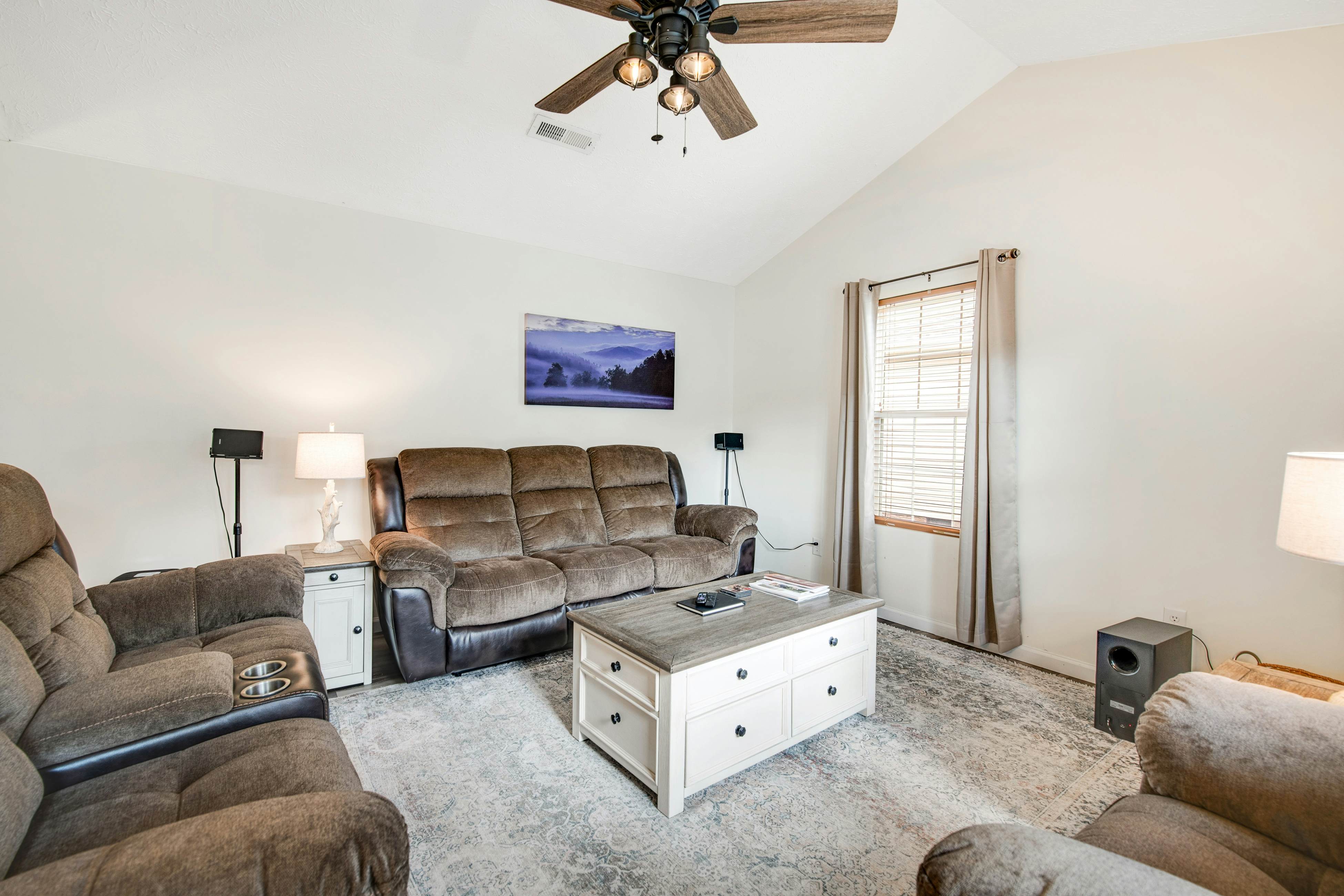 Dog Welcome Cottage Near Smokies, Sleeps 4・Firepit