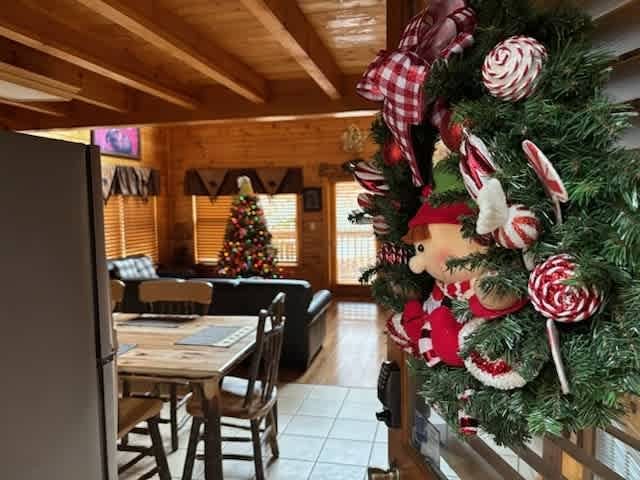 Luxe Charming Cabin, Sleeps 6・Hot Tub・Game Loft