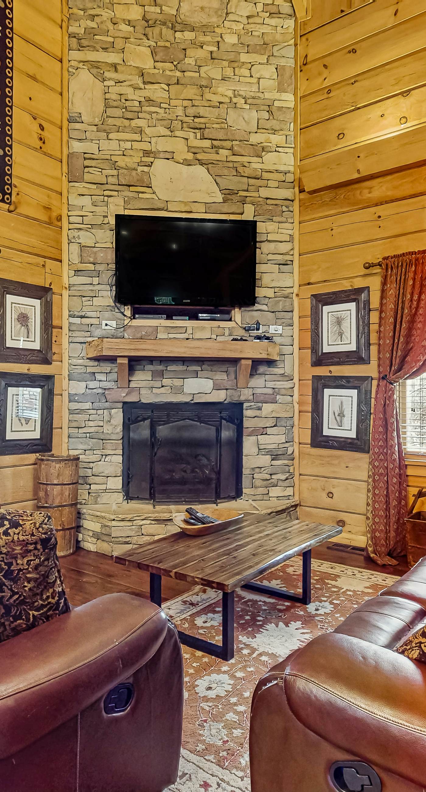 3 Mi to DT Pigeon Forge・Serene Cabin・Hot Tub・Games