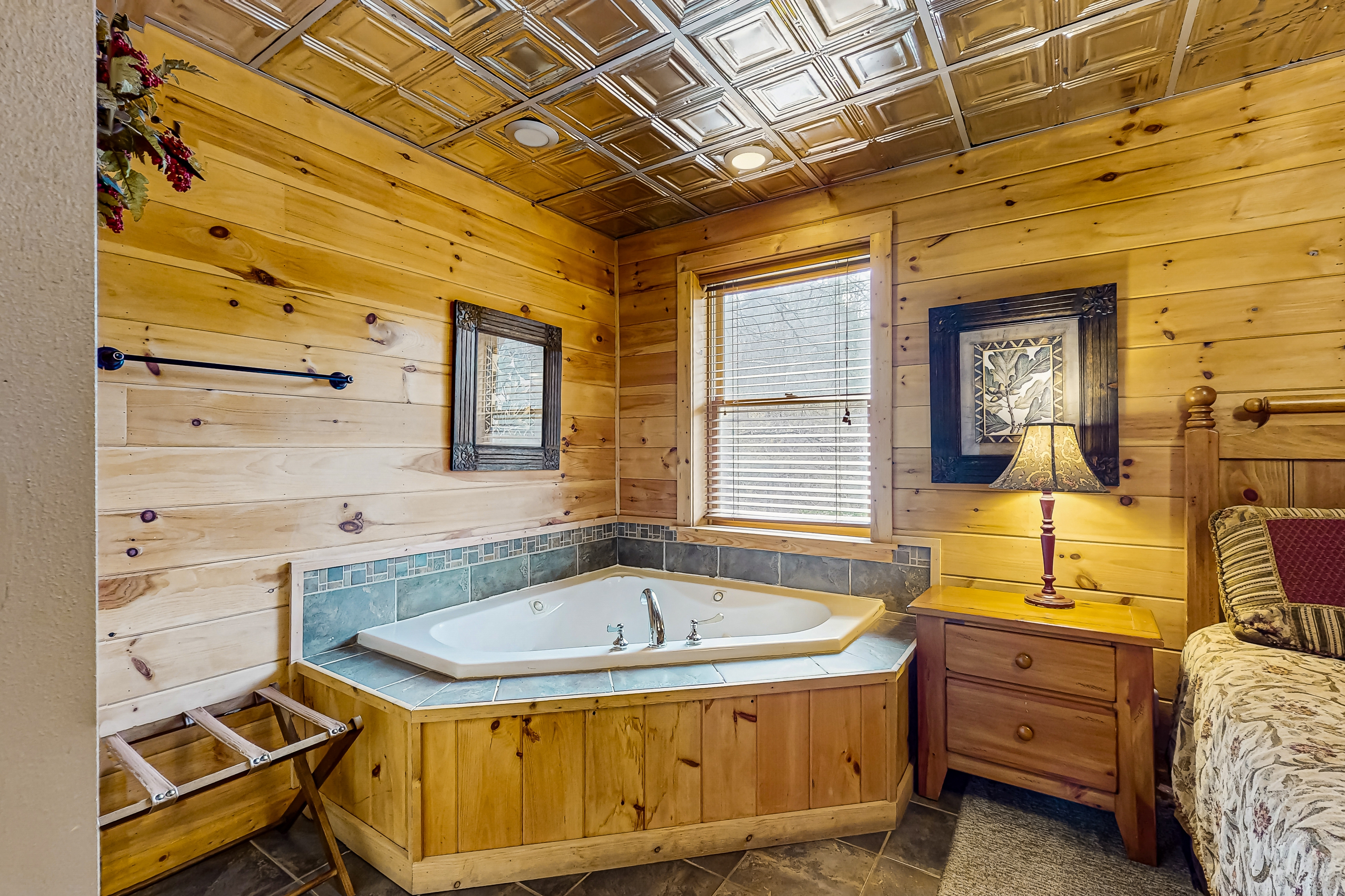 Beautiful Cabin, Sleeps 9・Hot Tub・Picnic Area