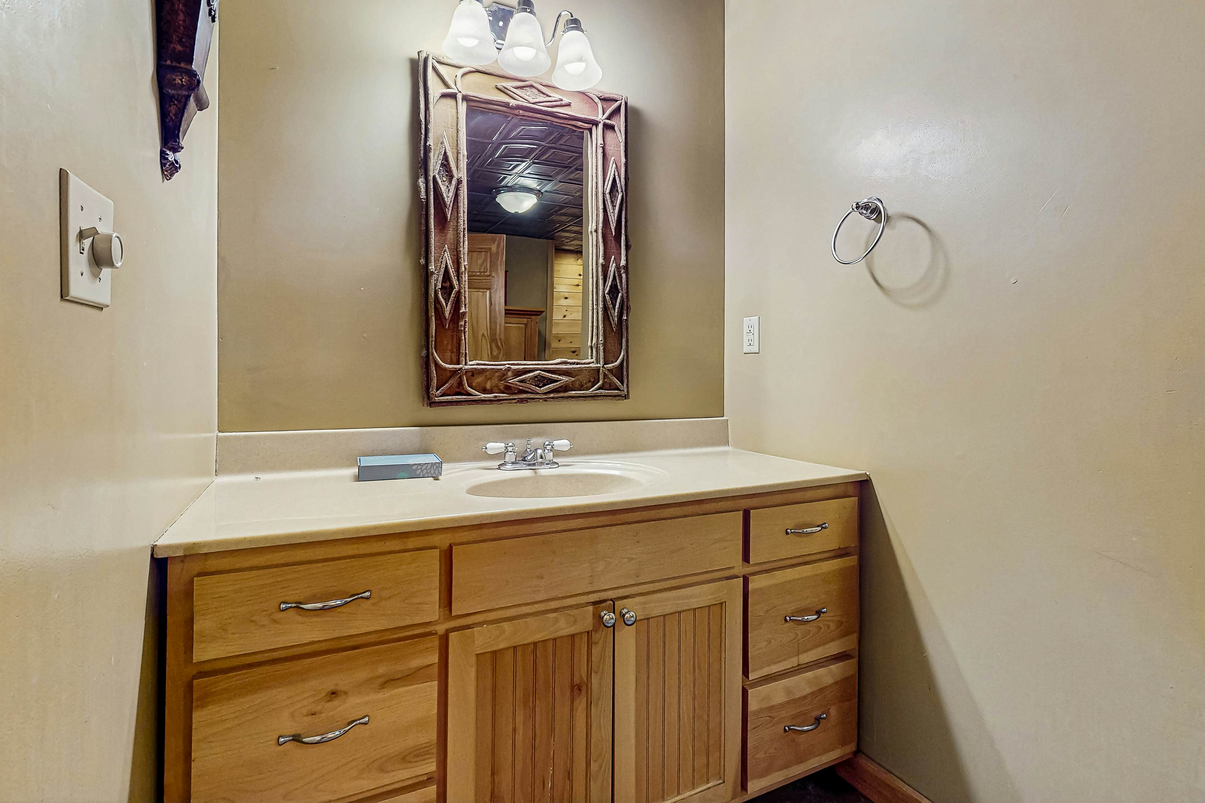 Beautiful Cabin, Sleeps 9・Hot Tub・Picnic Area