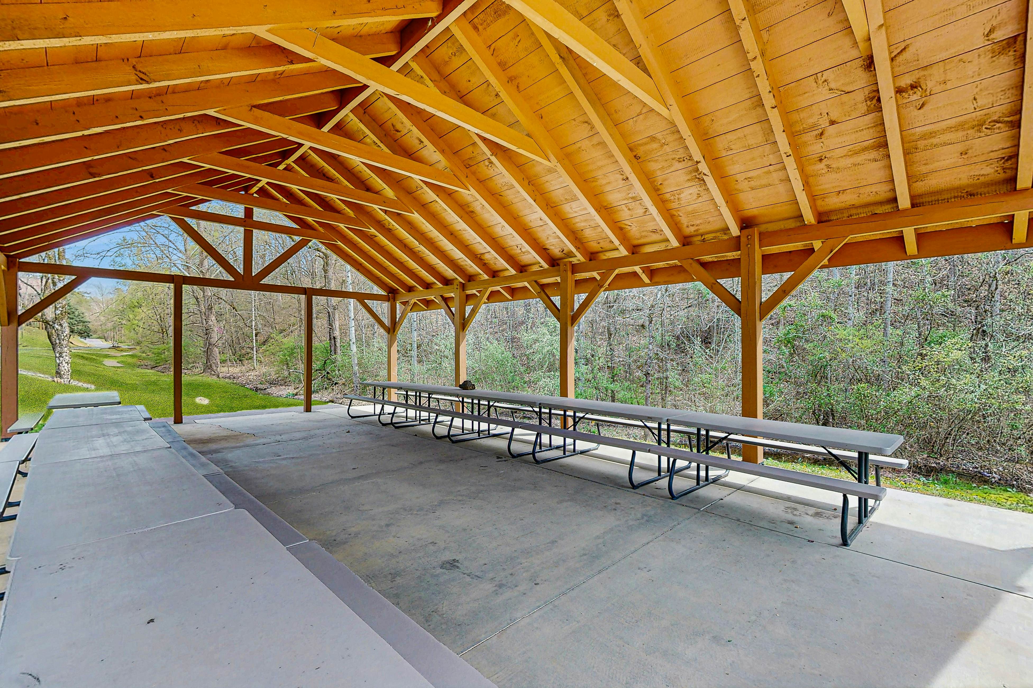 Beautiful Cabin, Sleeps 9・Hot Tub・Picnic Area