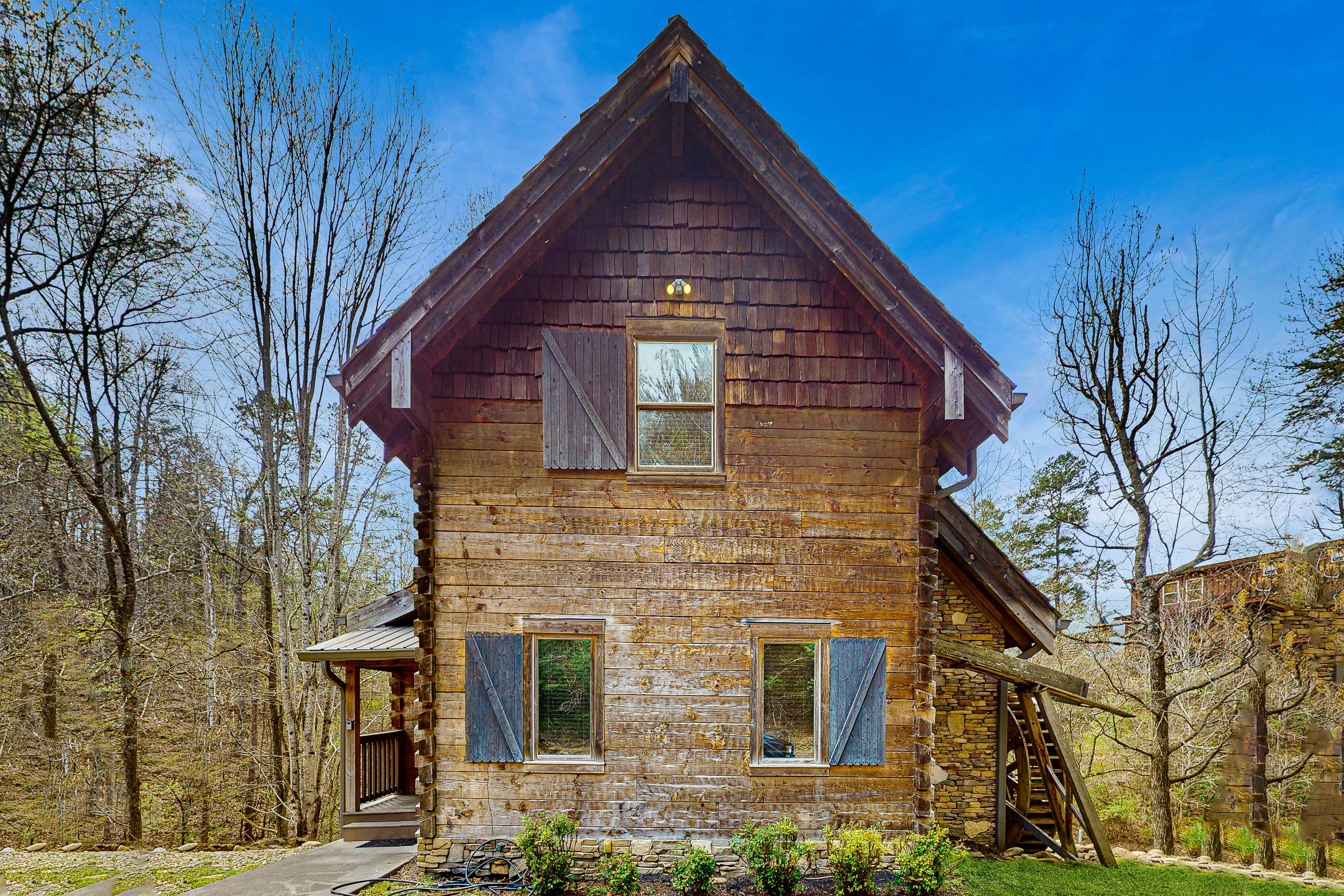 Beautiful Cabin, Sleeps 9・Hot Tub・Picnic Area