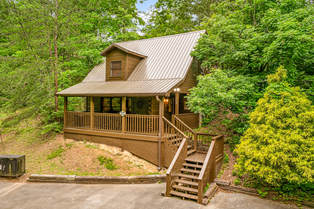 Cabin near Dolly - Parkway・Hot Tub・Screened Porch
