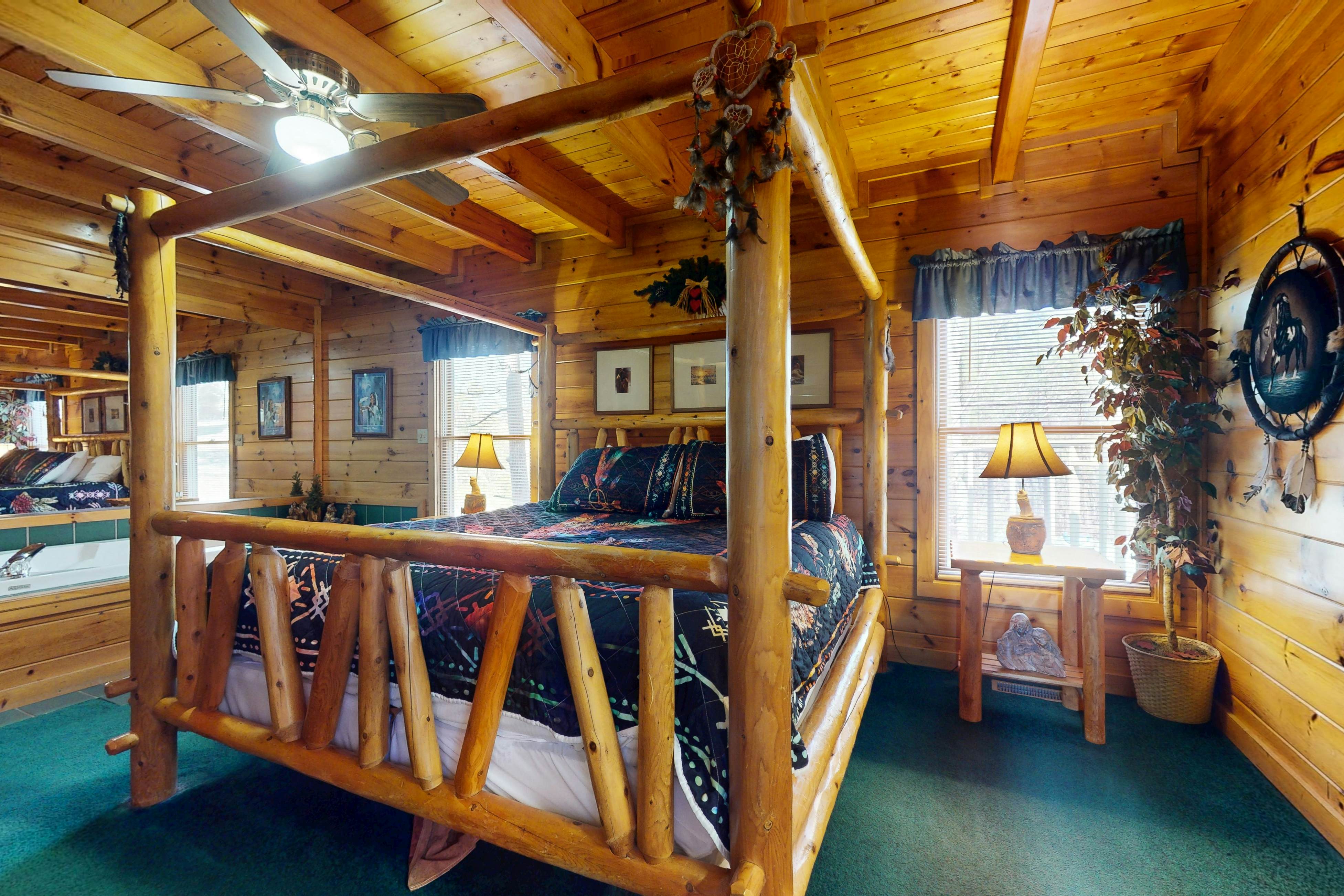 Dog-Friendly Getaway w/Hot Tub & Amazing Mountain Views -Free Attraction Tickets