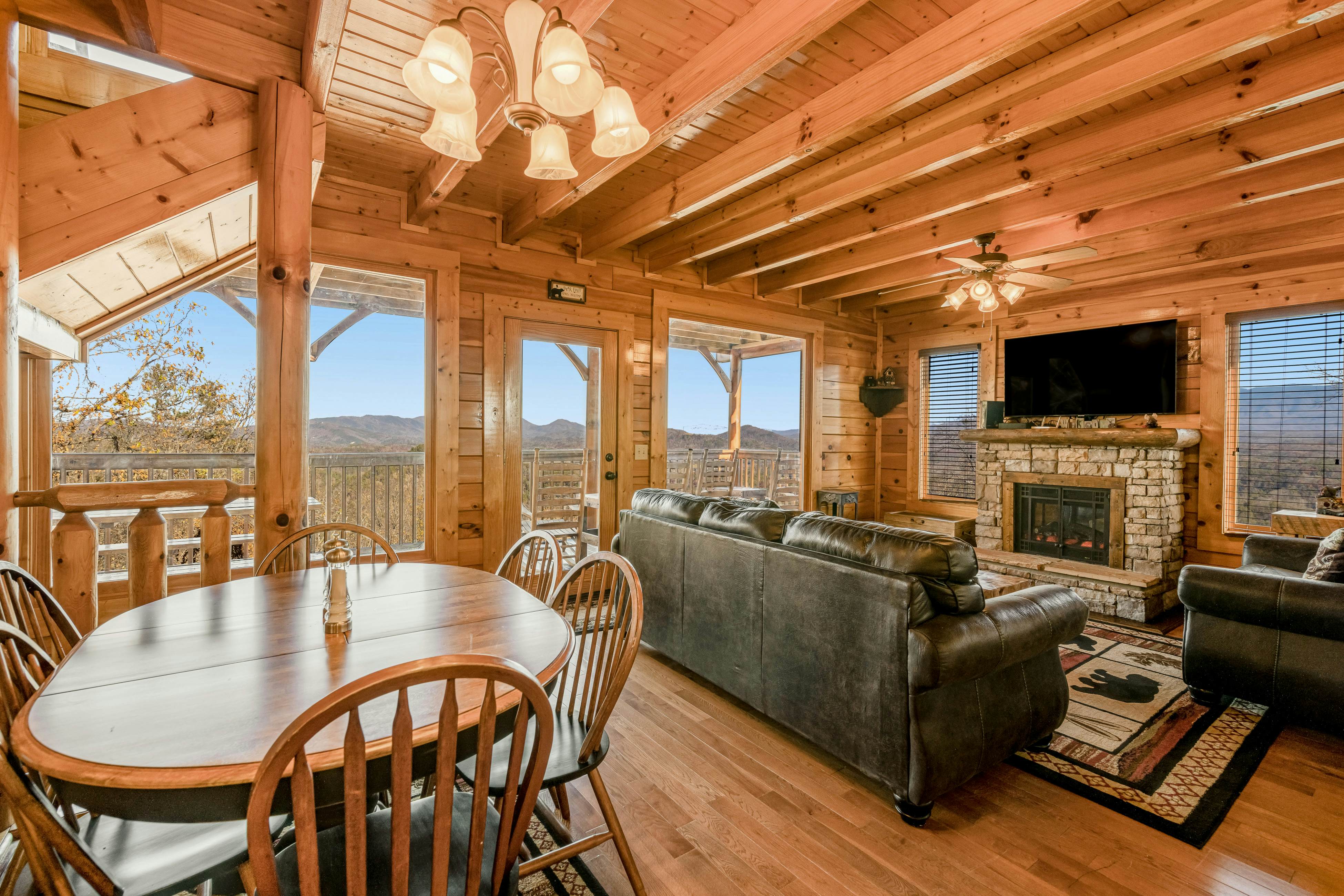 Mtn retreat w/ hot tub, game room, decks, pool access + free attraction tickets