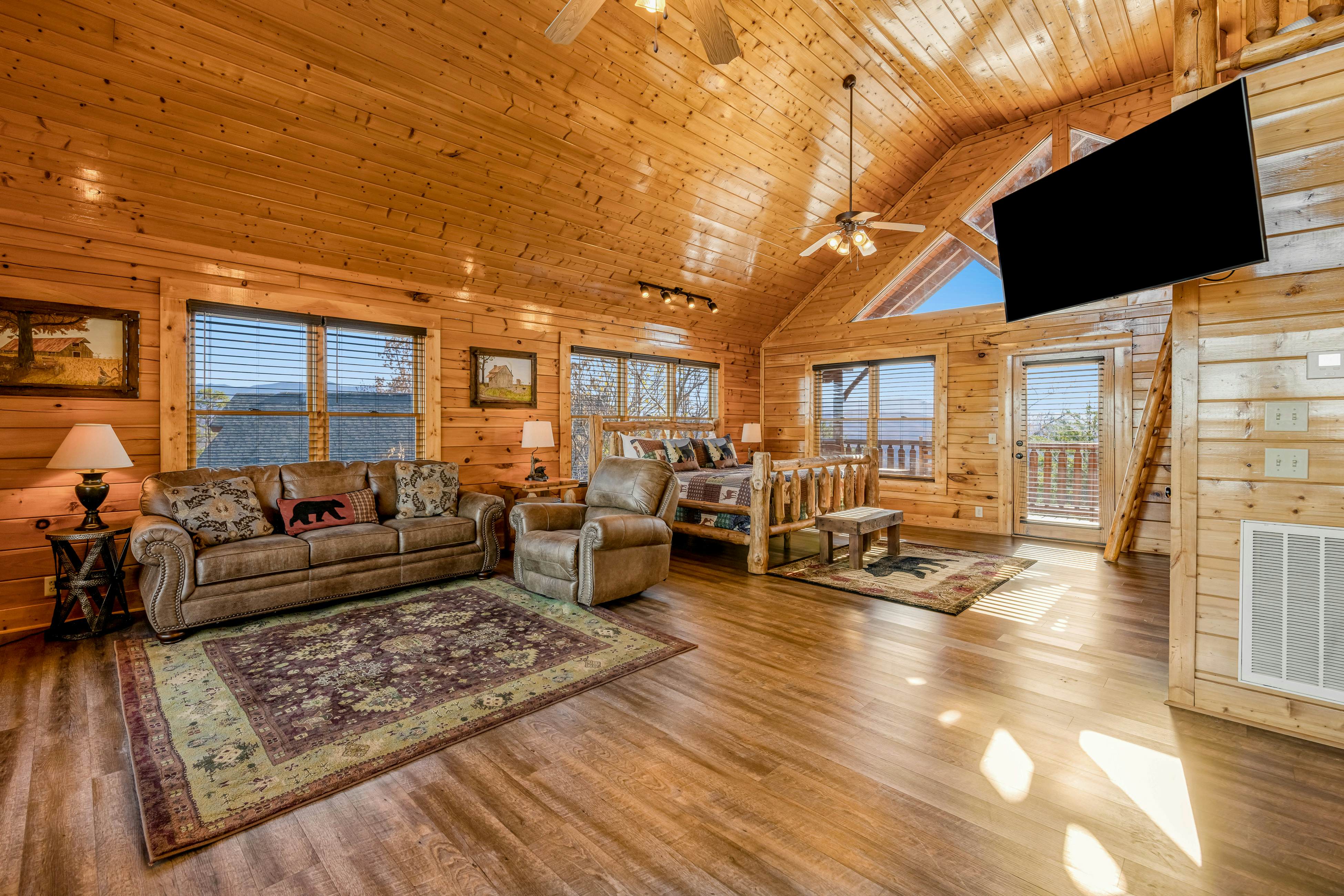 Mtn retreat w/ hot tub, game room, decks, pool access + free attraction tickets