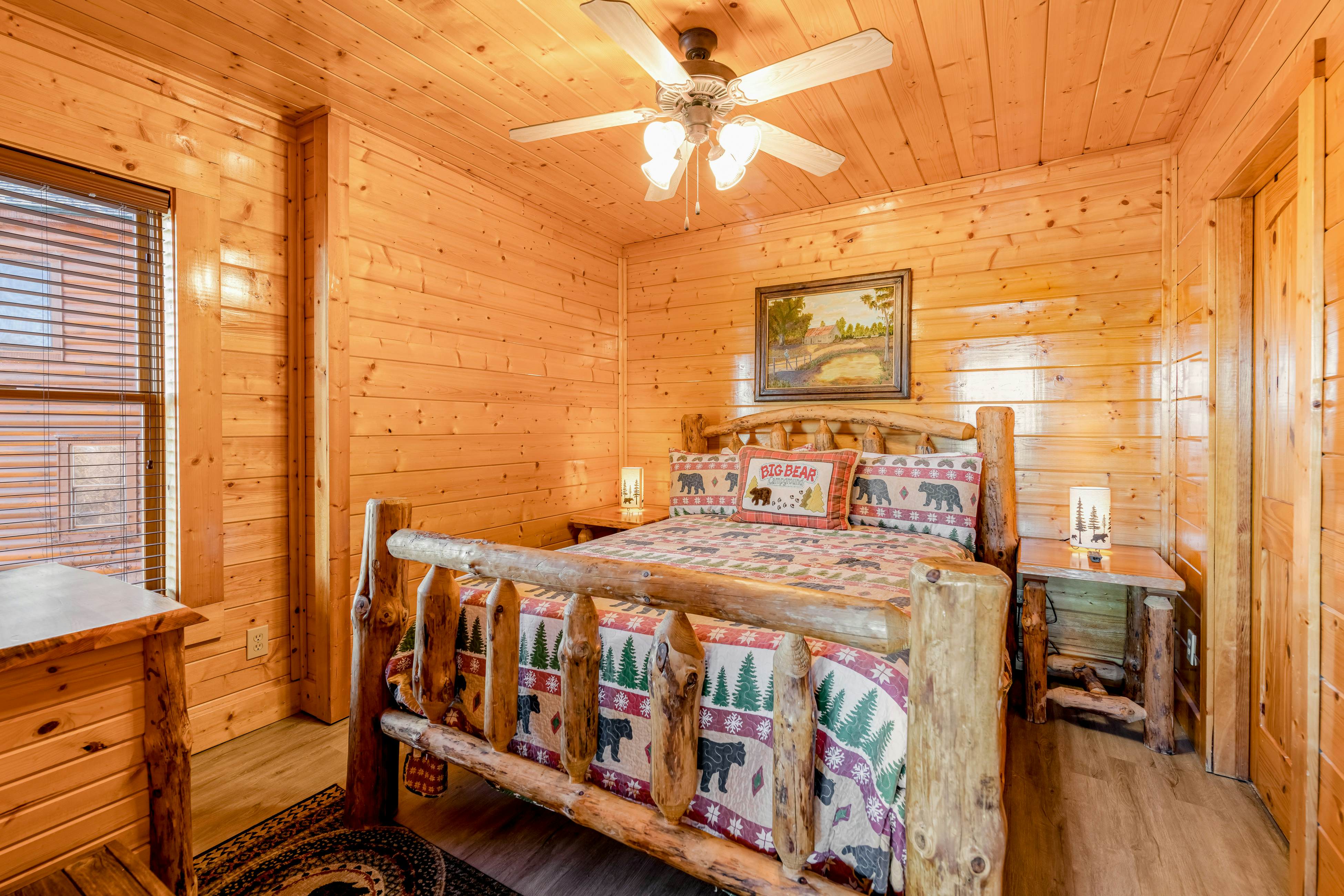 Mtn retreat w/ hot tub, game room, decks, pool access + free attraction tickets