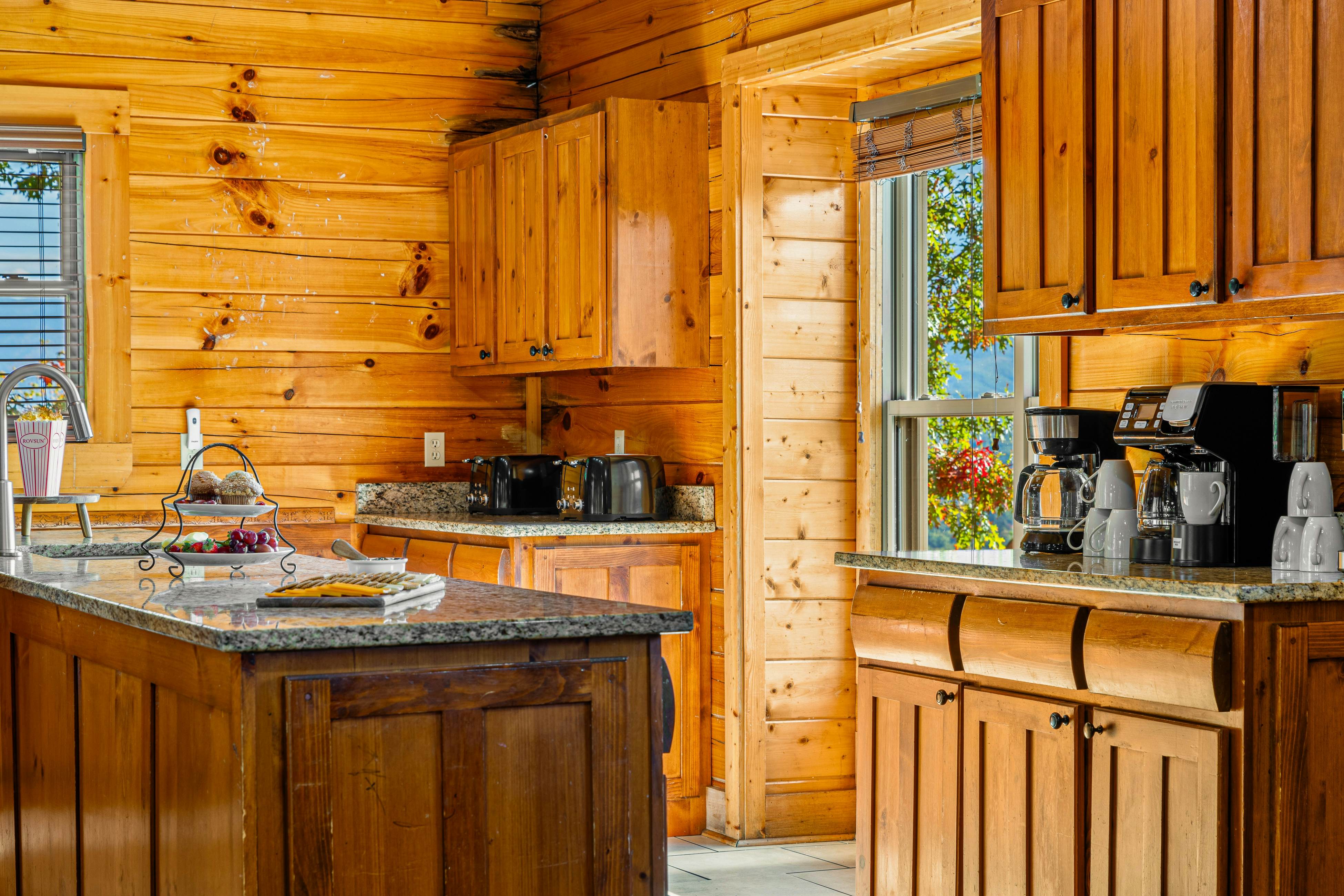 Amazing cabin sleeping 58 w/dual 7-person hot tubs, billiards, theater - attraction tickets!