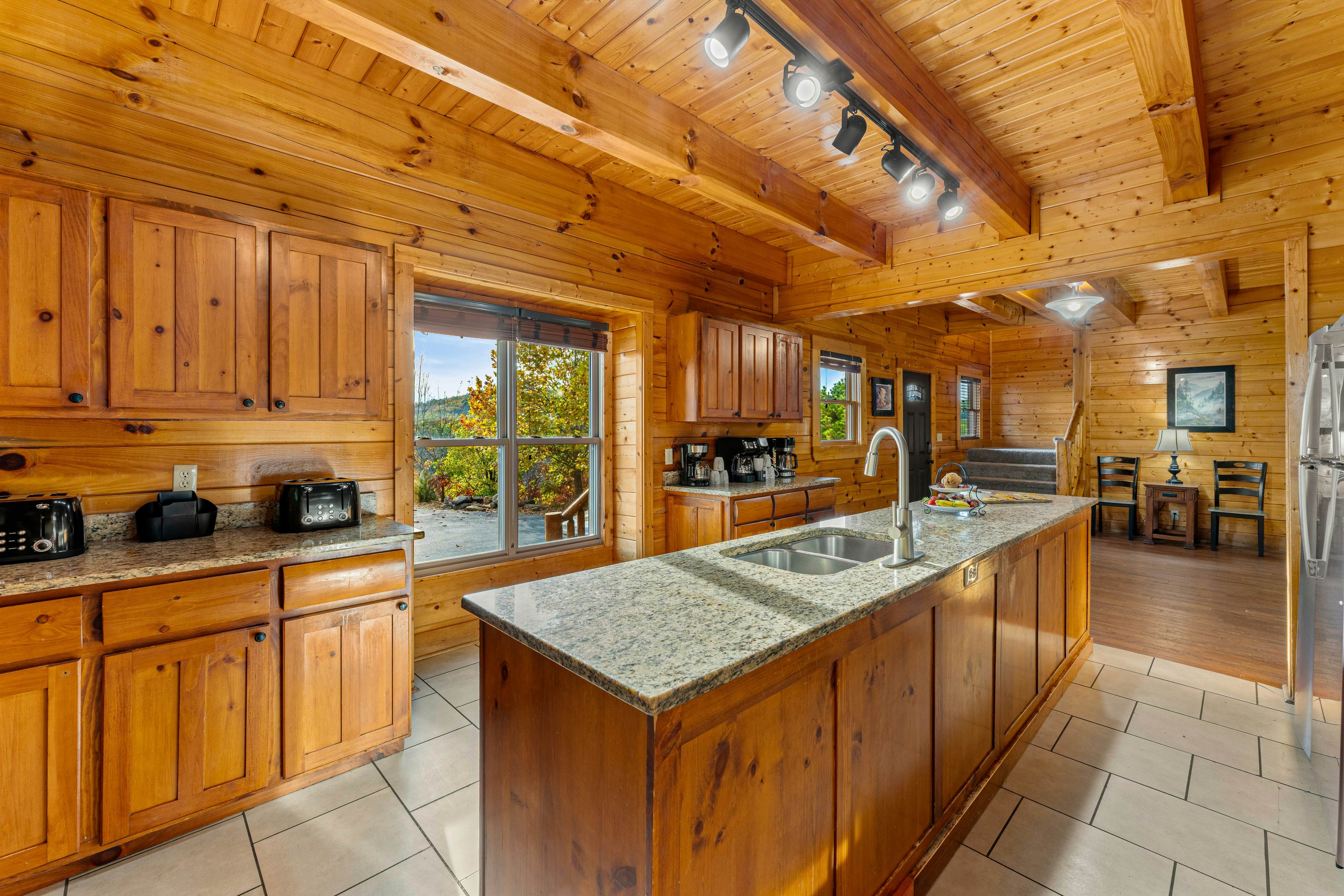 Amazing cabin sleeping 58 w/dual 7-person hot tubs, billiards, theater - attraction tickets!
