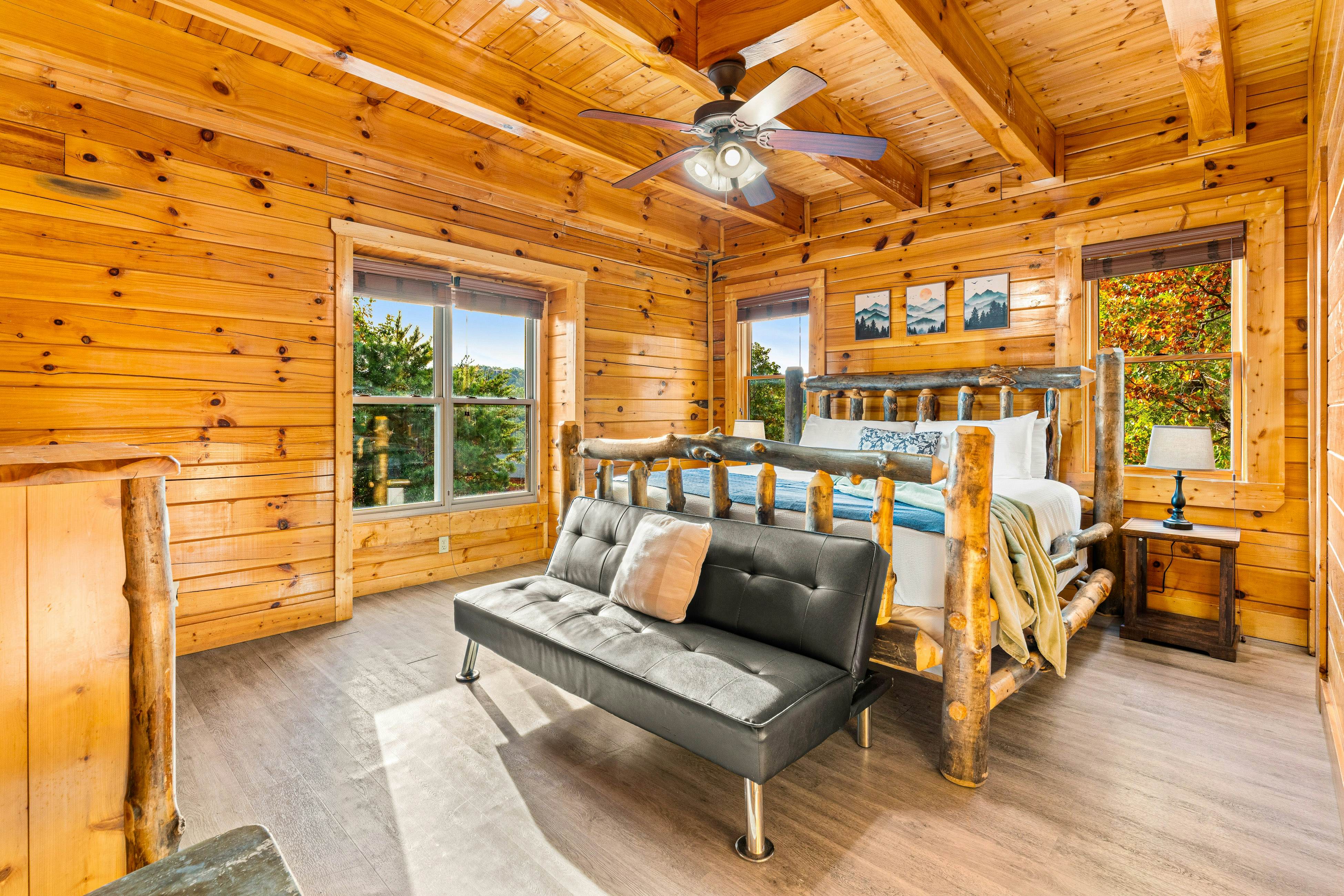 Amazing cabin sleeping 58 w/dual 7-person hot tubs, billiards, theater - attraction tickets!