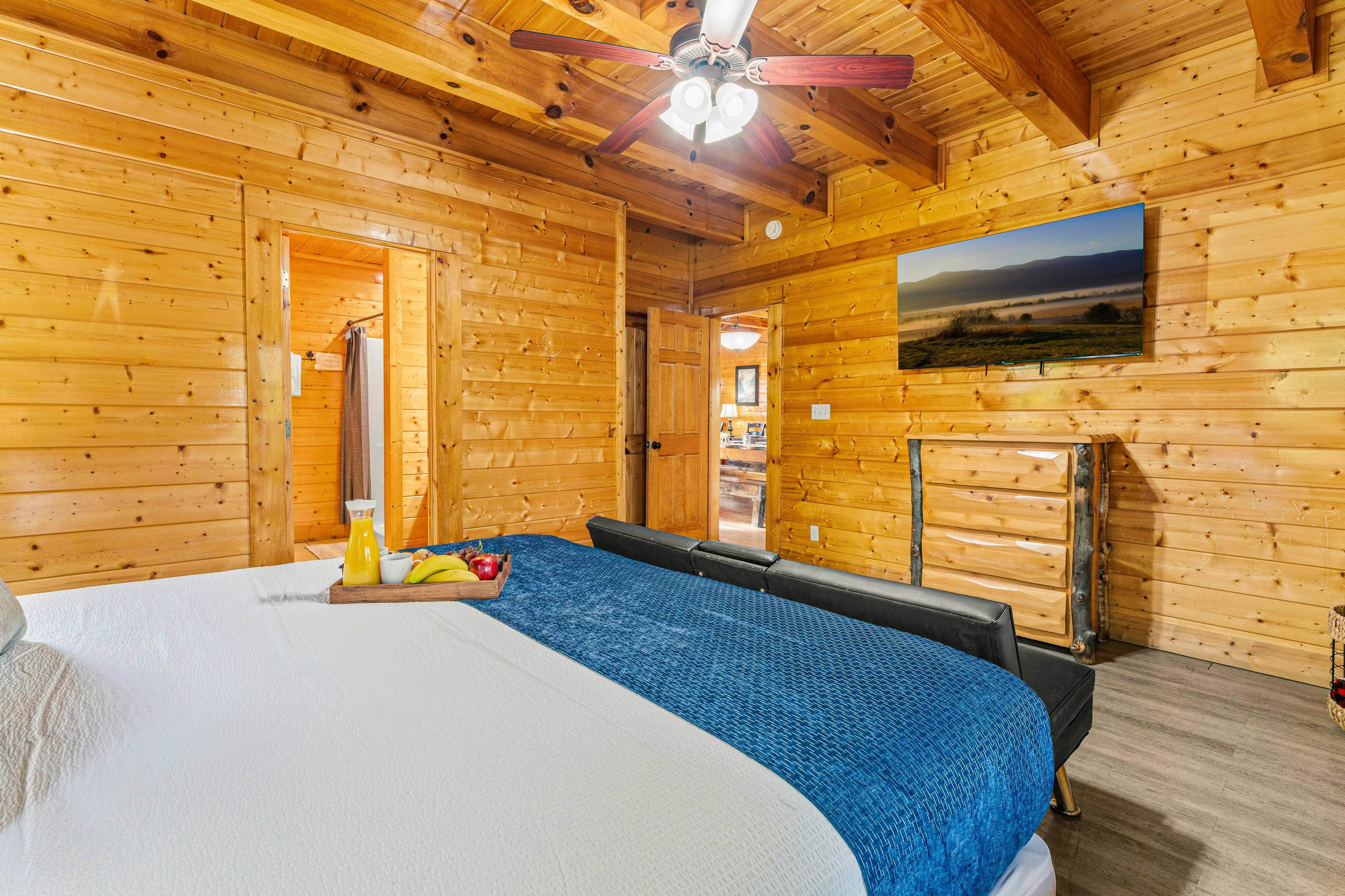 Amazing cabin sleeping 58 w/dual 7-person hot tubs, billiards, theater - attraction tickets!