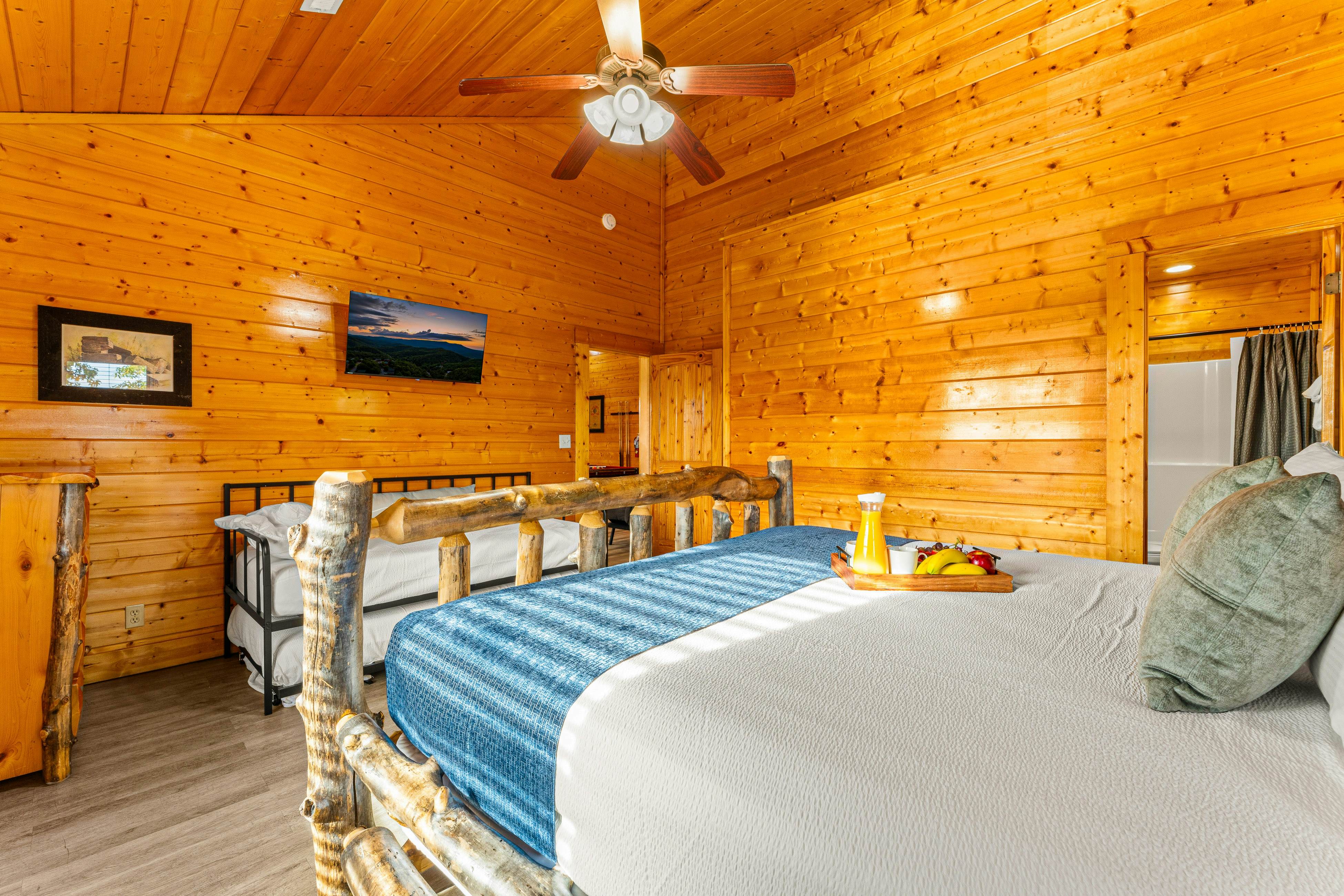 Amazing cabin sleeping 58 w/dual 7-person hot tubs, billiards, theater - attraction tickets!