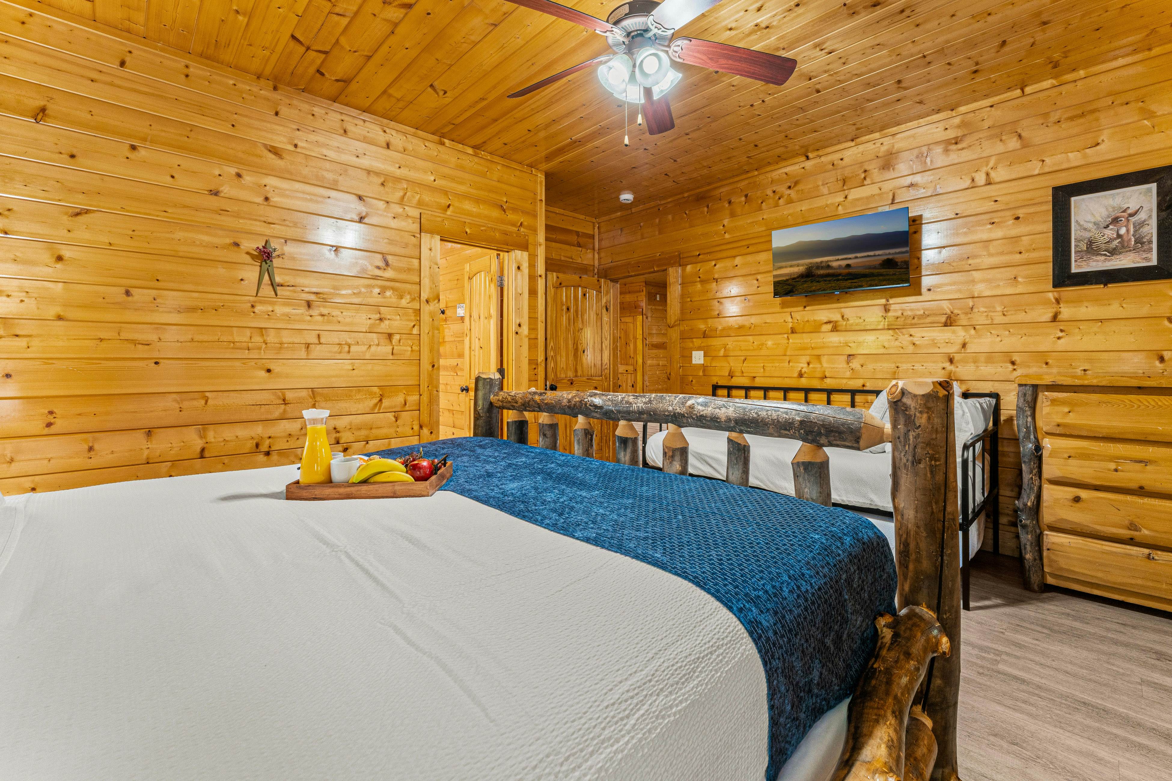 Amazing cabin sleeping 58 w/dual 7-person hot tubs, billiards, theater - attraction tickets!