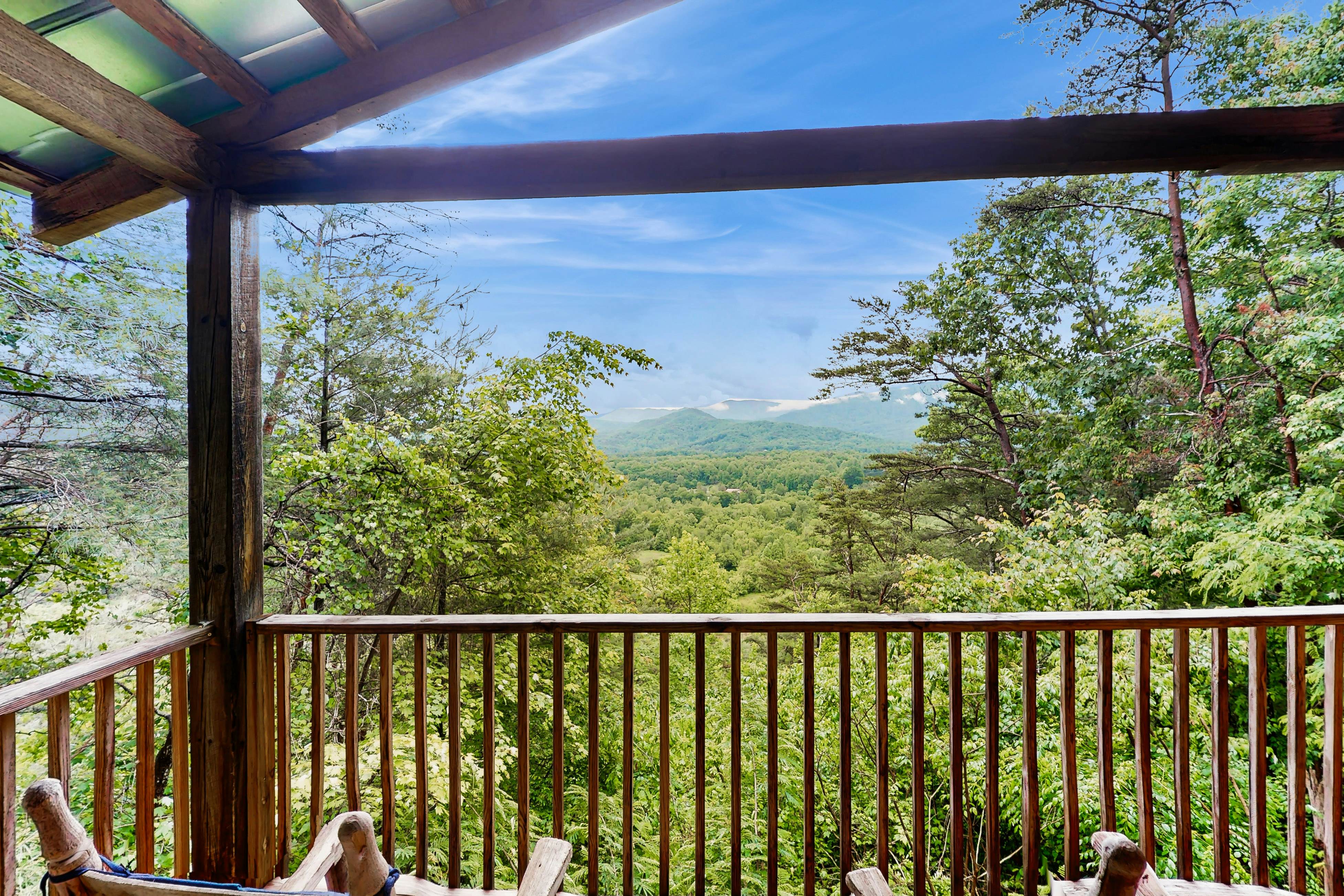 Secluded Home w/ Free Attraction TIckets, Sweeping Mountain Views & Dog-Friendly