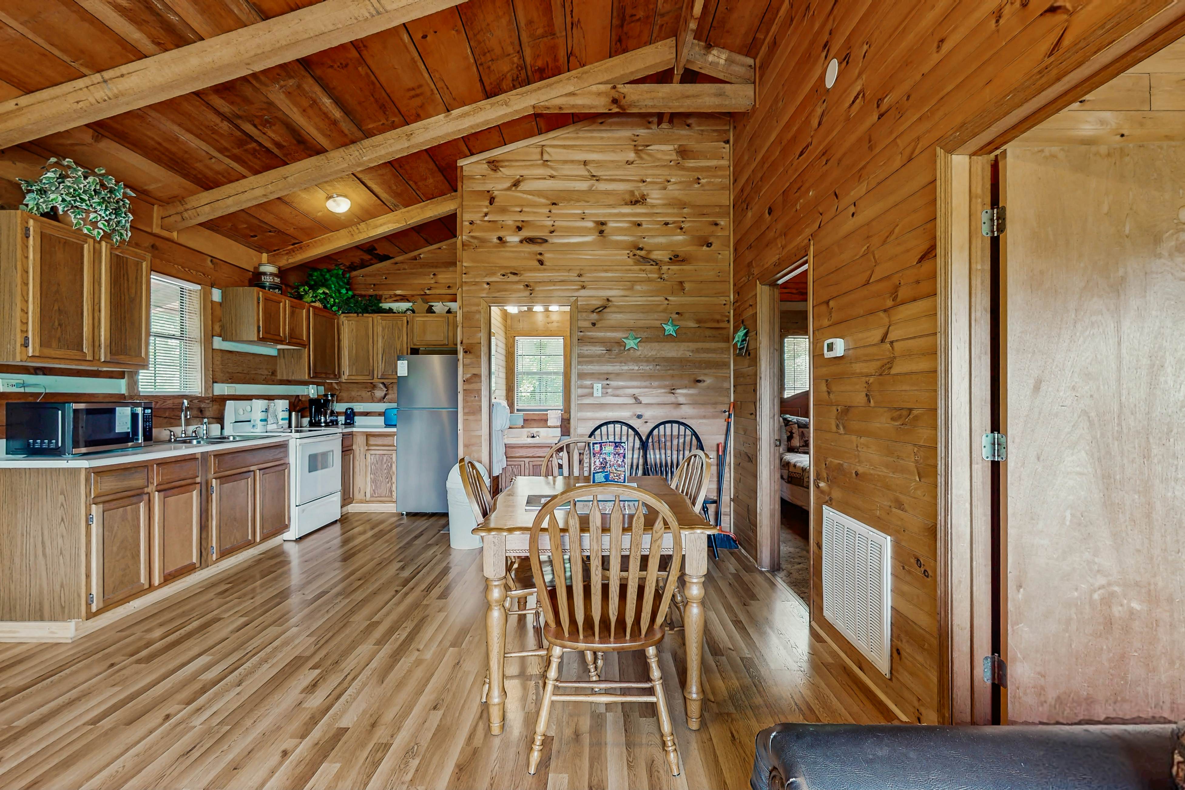 Secluded Home w/ Free Attraction TIckets, Sweeping Mountain Views & Dog-Friendly