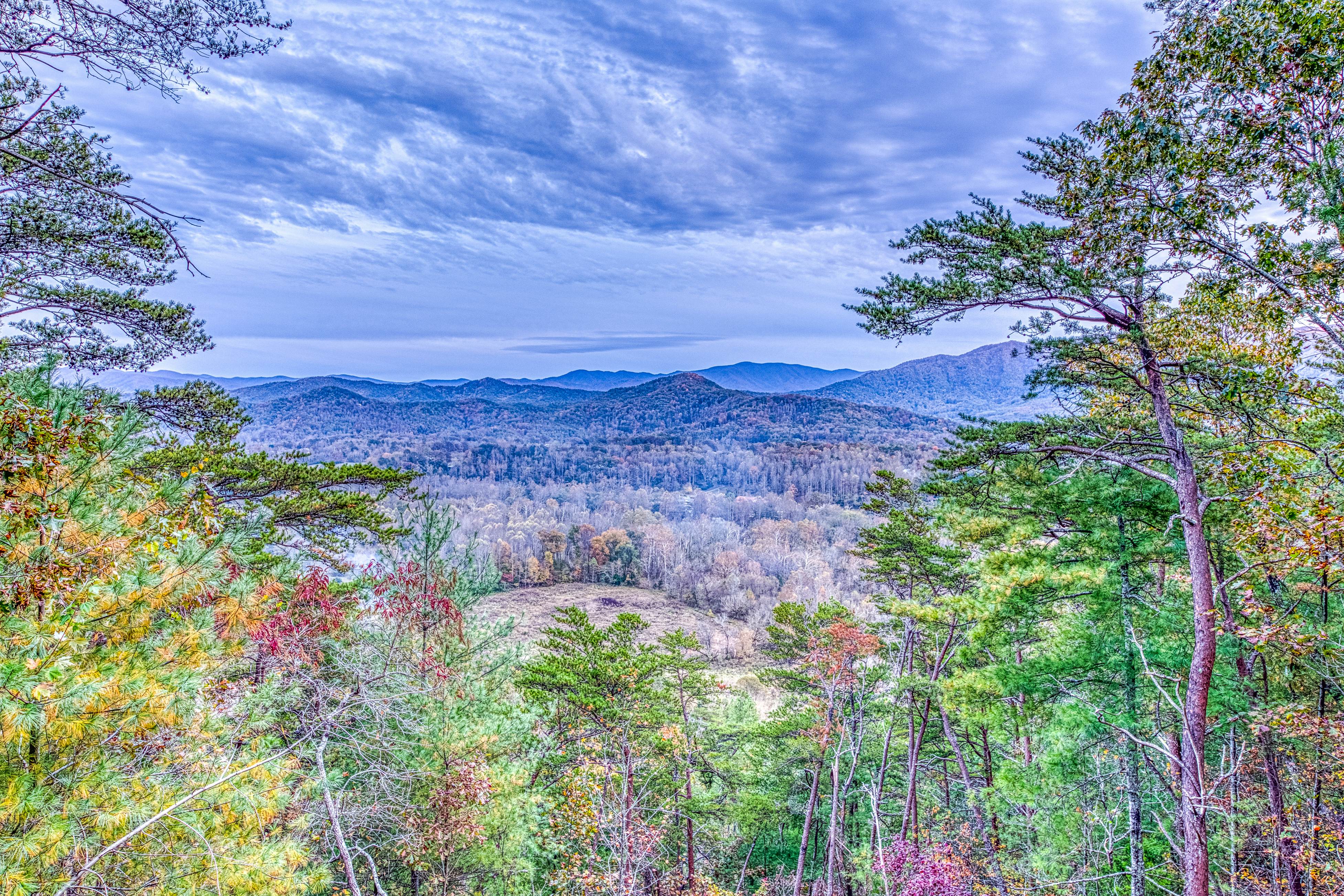 Secluded Home w/ Free Attraction TIckets, Sweeping Mountain Views & Dog-Friendly