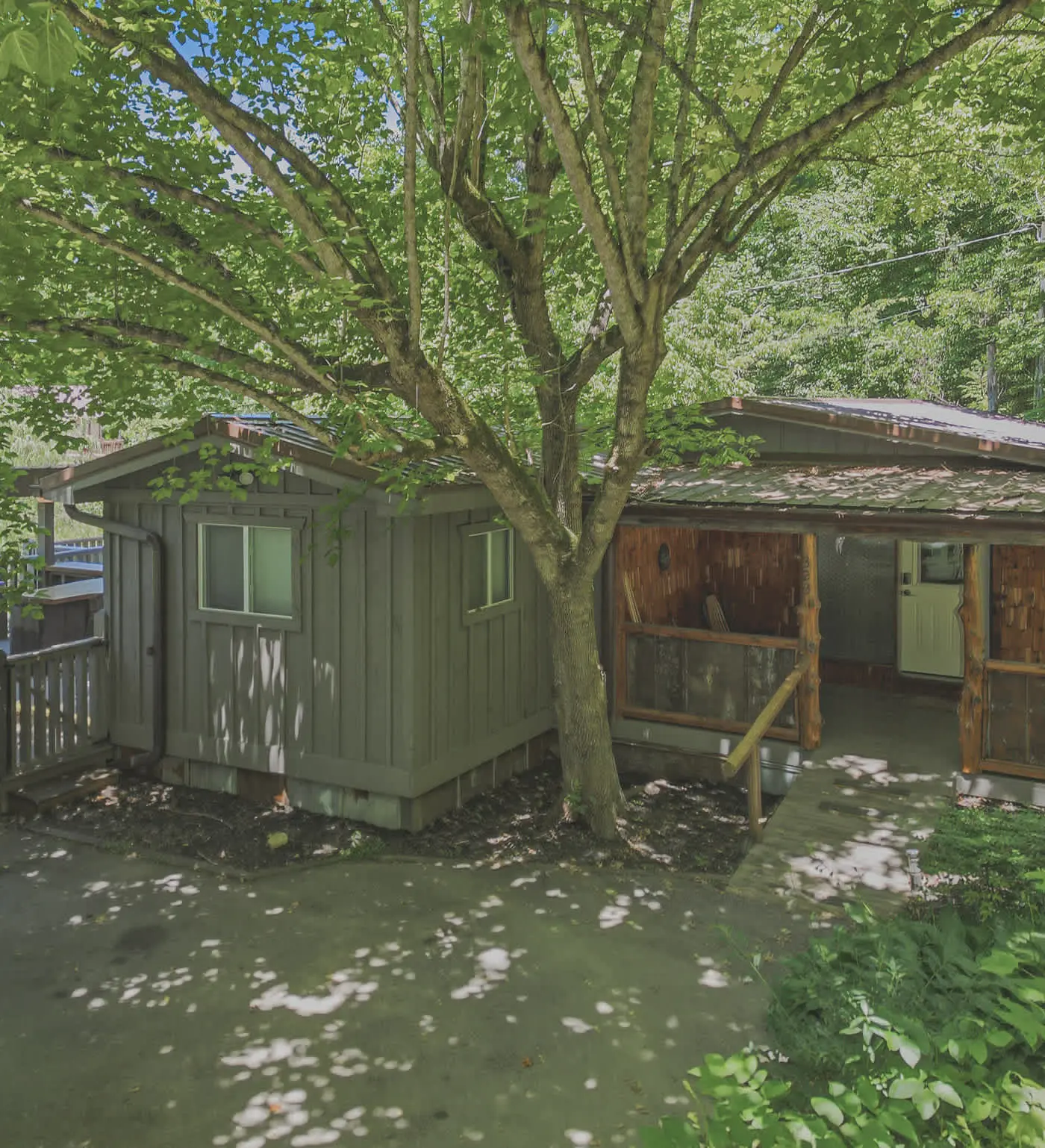 Charming Mtn View Cabin, Sleeps 8・Spacious Deck