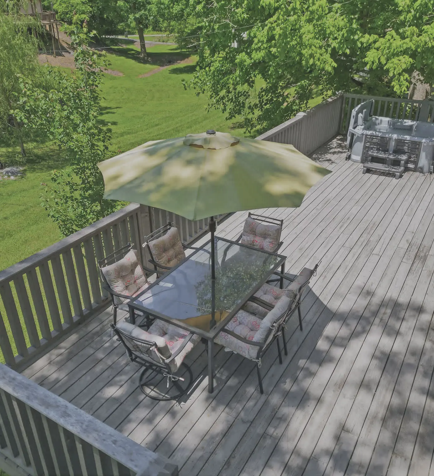 Charming Mtn View Cabin, Sleeps 8・Spacious Deck