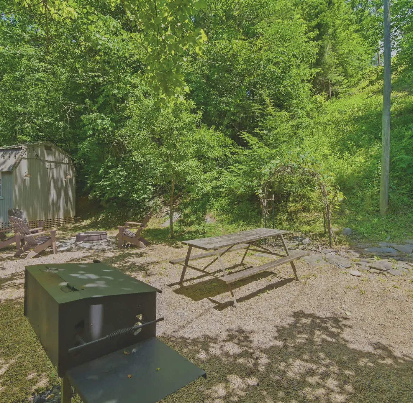 Charming Mtn View Cabin, Sleeps 8・Spacious Deck