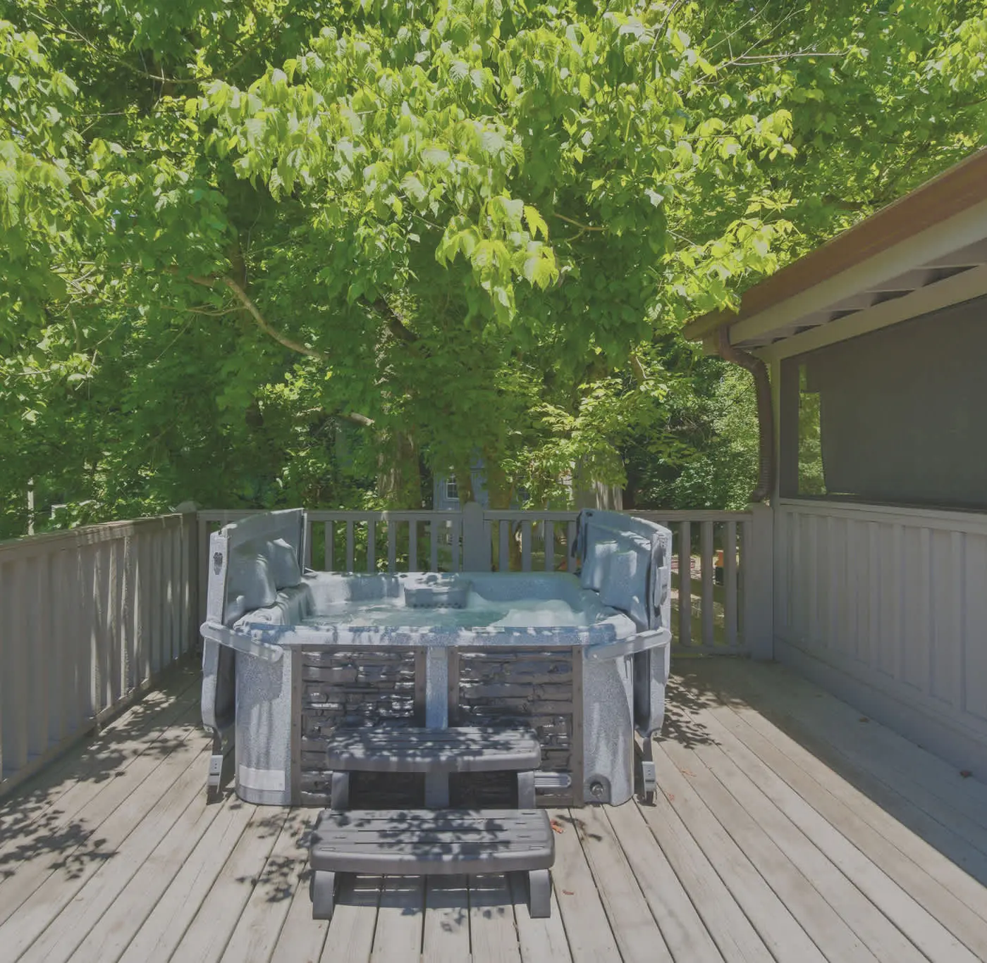 Charming Mtn View Cabin, Sleeps 8・Spacious Deck