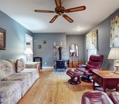 Serene Home, Near Douglas Lake・Yard・Games・Grill