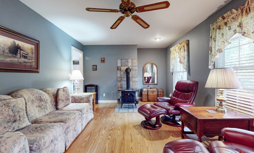 Serene Home, Near Douglas Lake・Yard・Games・Grill