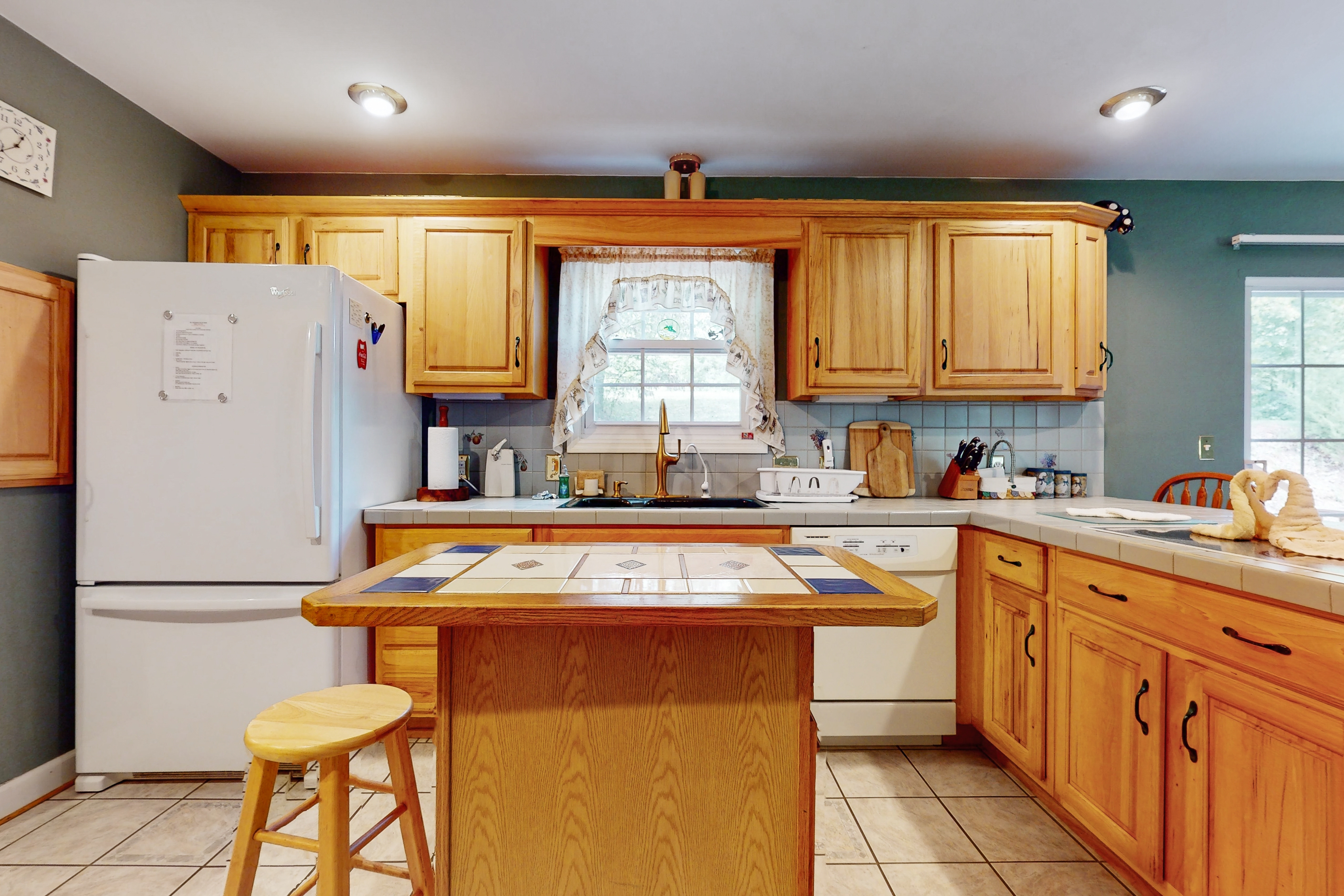 Serene Home, Near Douglas Lake・Yard・Games・Grill