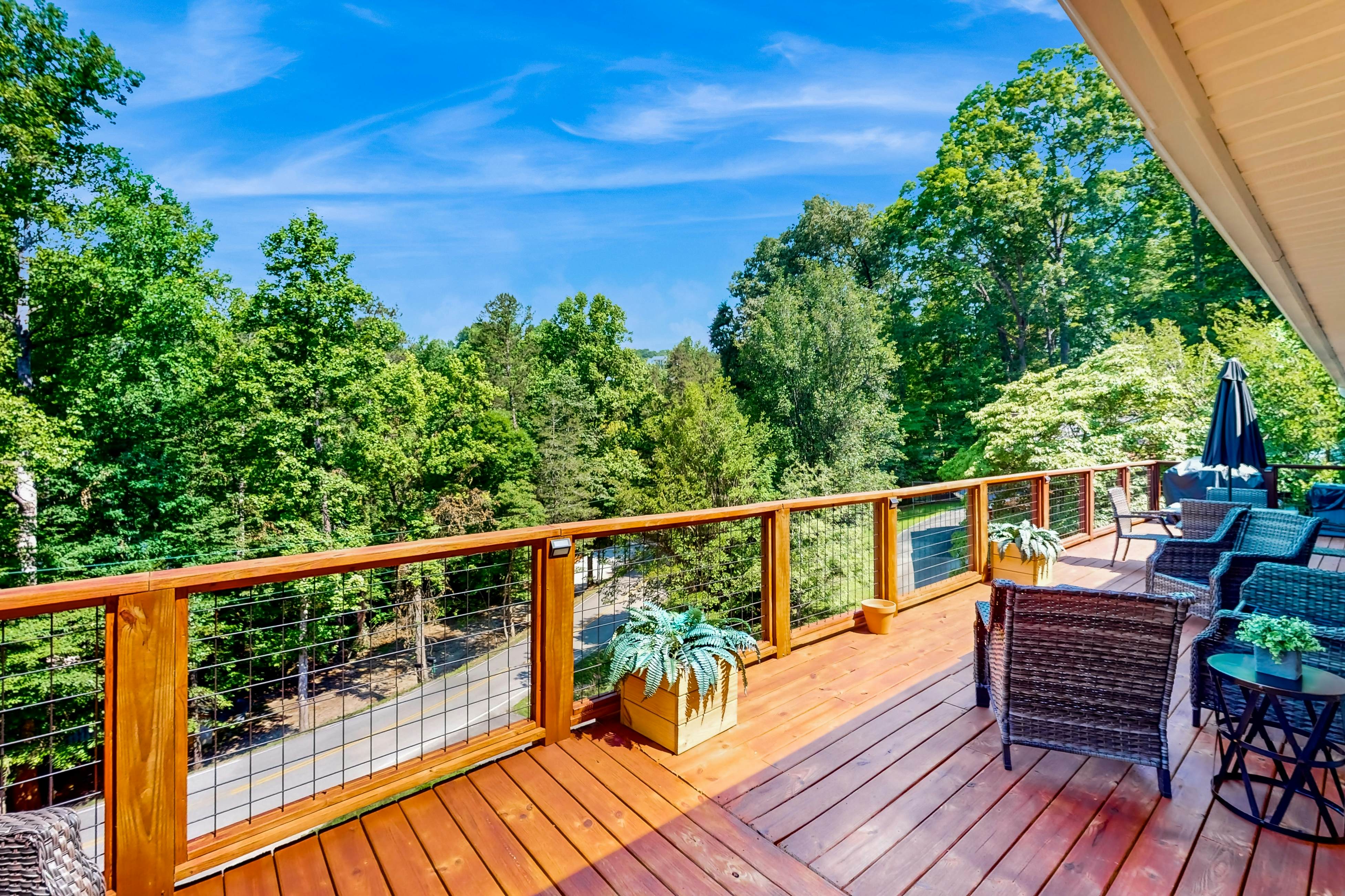 Lakeview LaFollette Retreat | Game Room・Fireplace